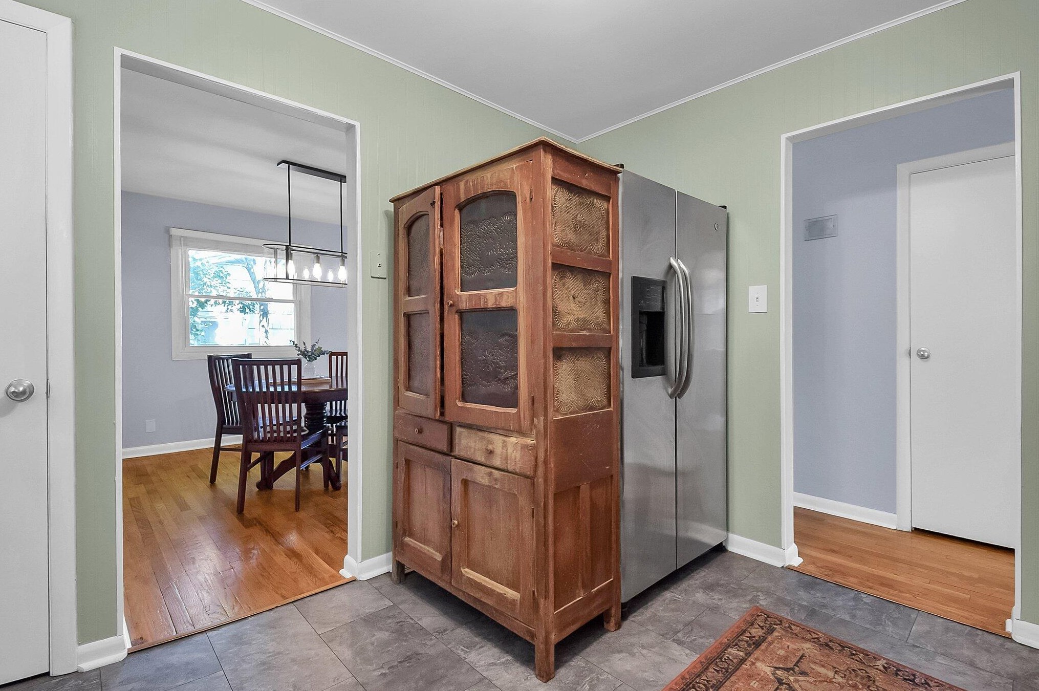 249 Stafford Ave, Columbus OH 43085-3137 exterior