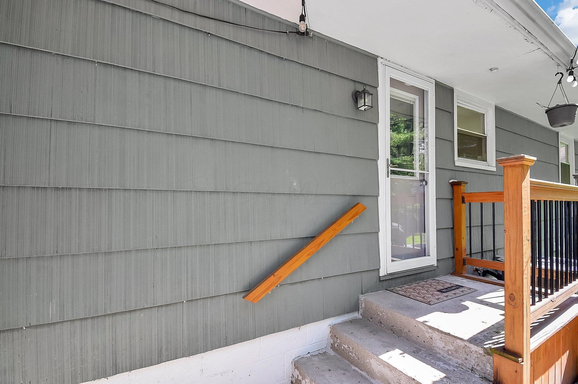 249 Stafford Ave, Columbus OH 43085-3137 exterior