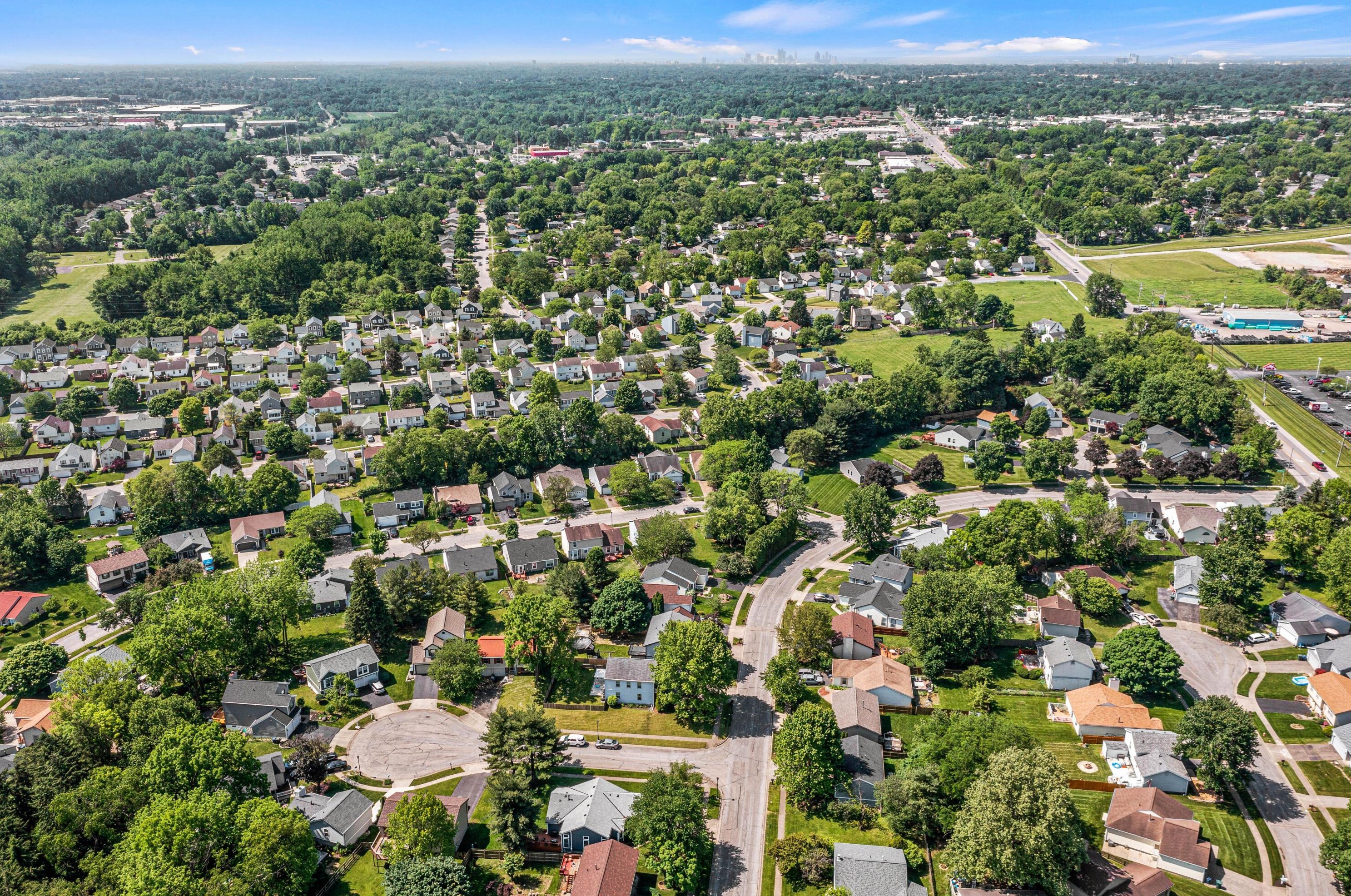 3467 Frenchpark Dr, Columbus OH 43231-7323 exterior