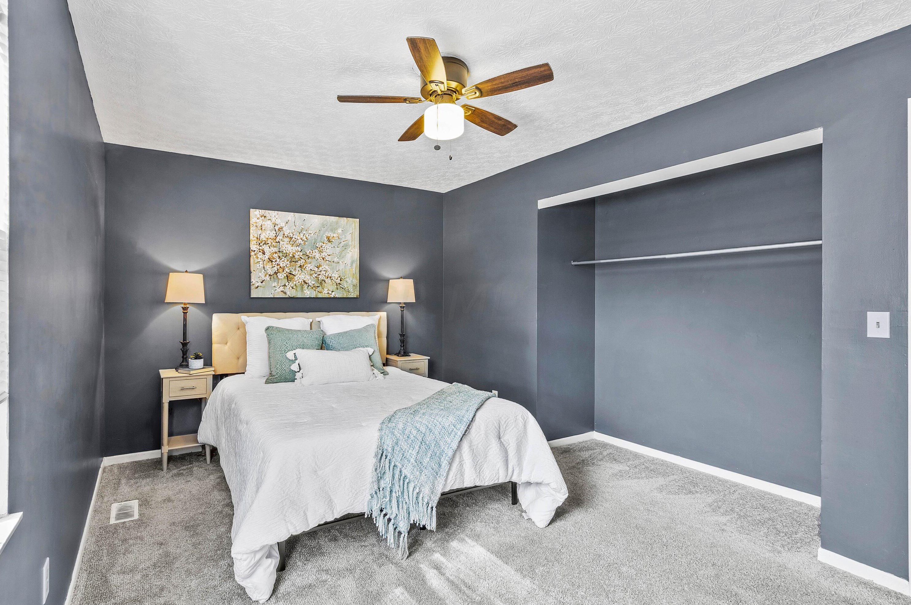 3467 Frenchpark Dr, Columbus OH 43231-7323 exterior