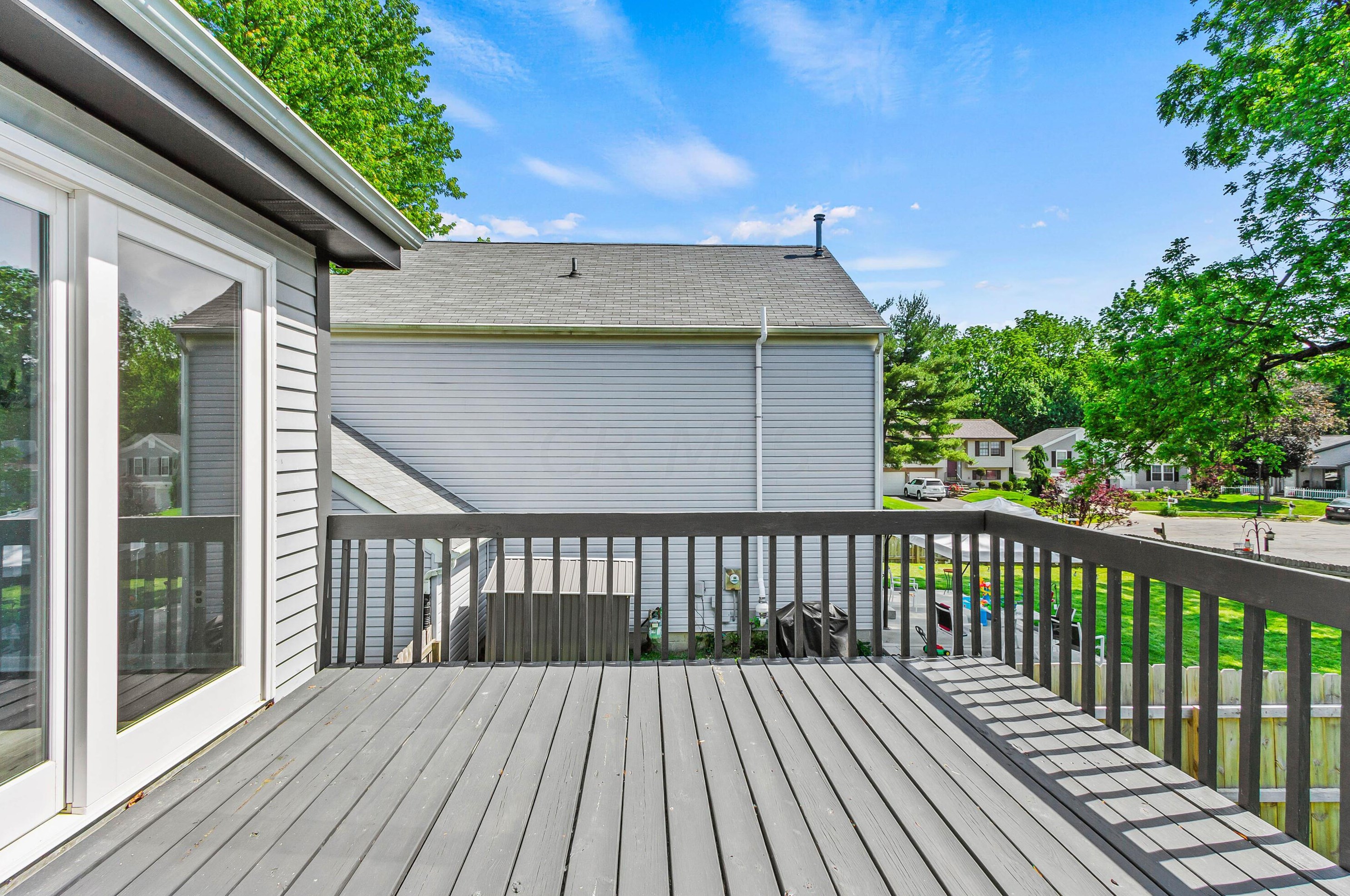 3467 Frenchpark Dr, Columbus OH 43231-7323 exterior