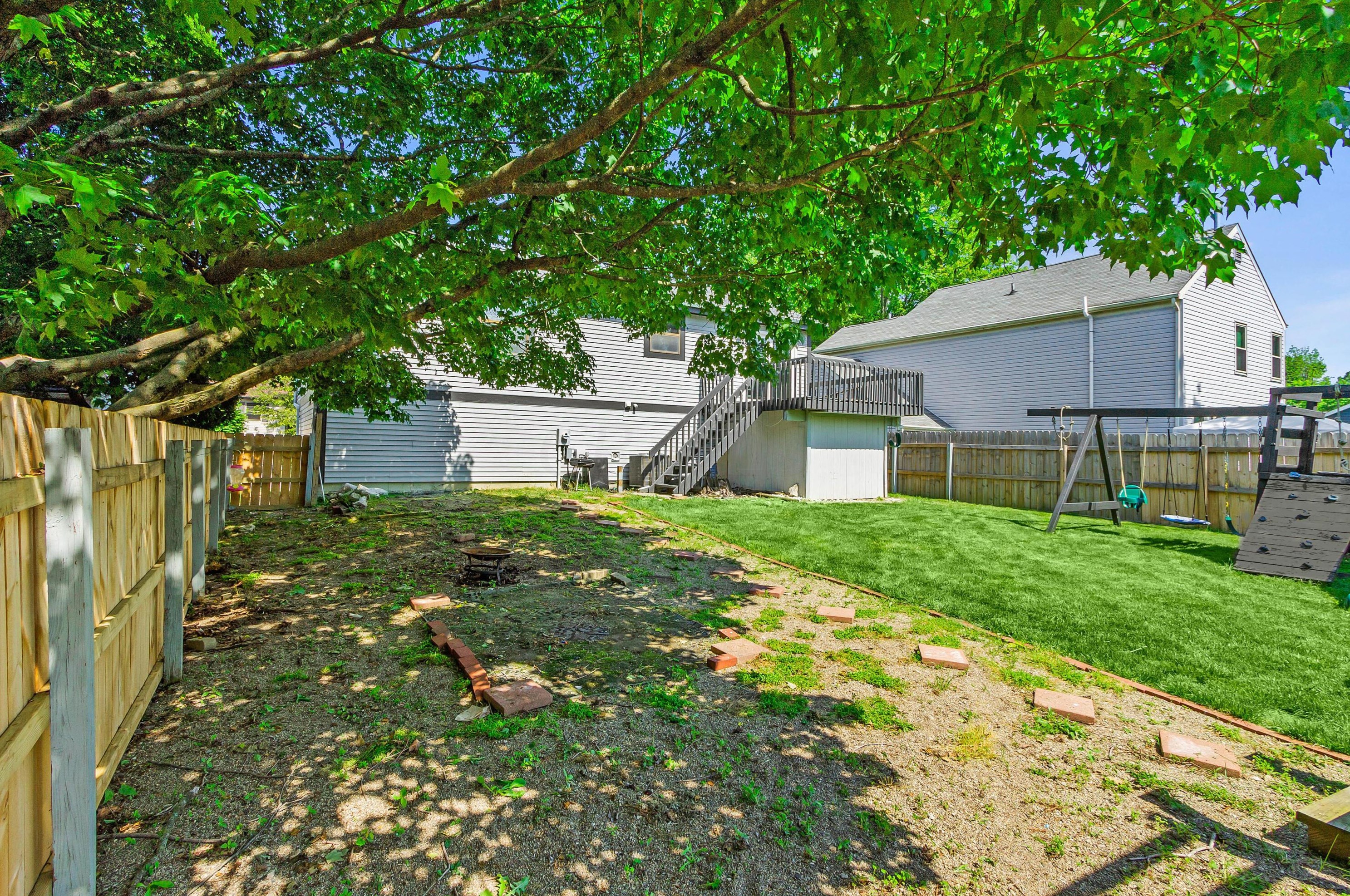 3467 Frenchpark Dr, Columbus OH 43231-7323 exterior