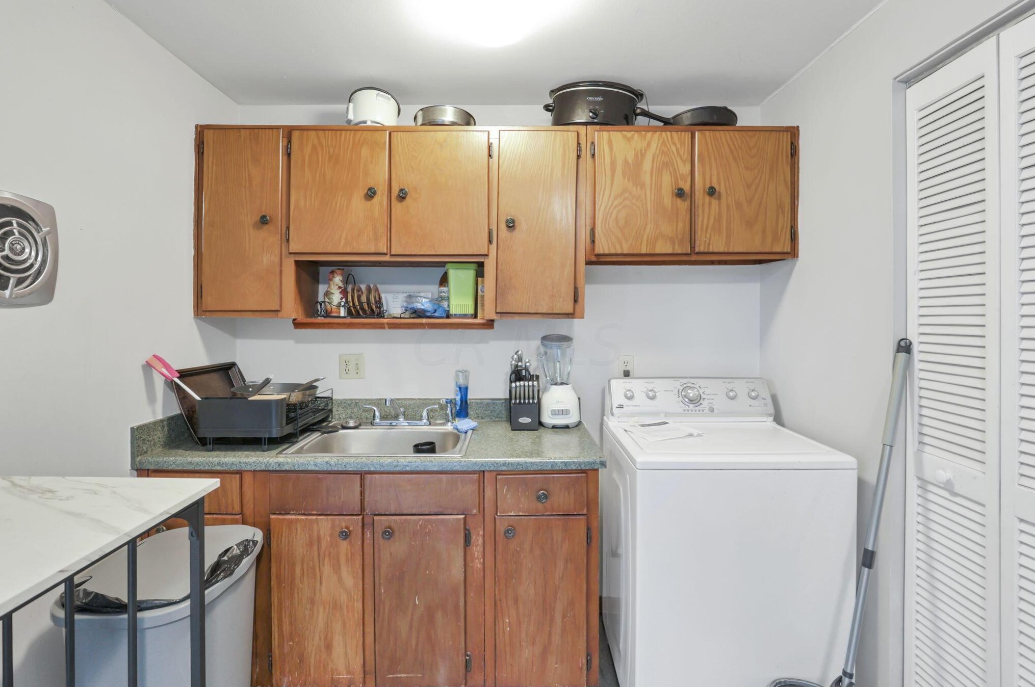 251 Napoleon Ave, Columbus OH 43213-4229 exterior