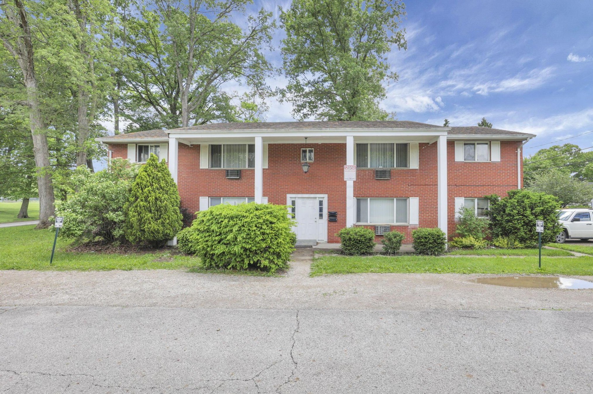 251 Napoleon Ave, Columbus OH 43213-4229 exterior