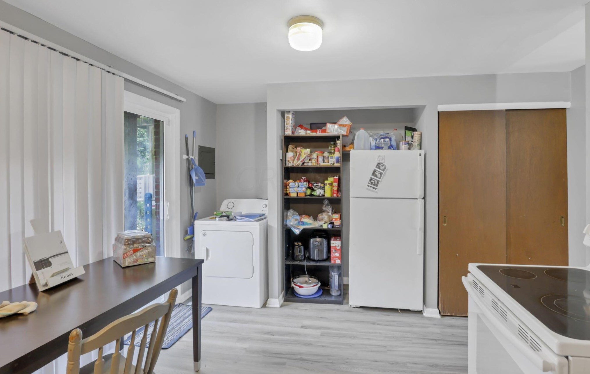 251 Napoleon Ave, Columbus OH 43213-4229 exterior