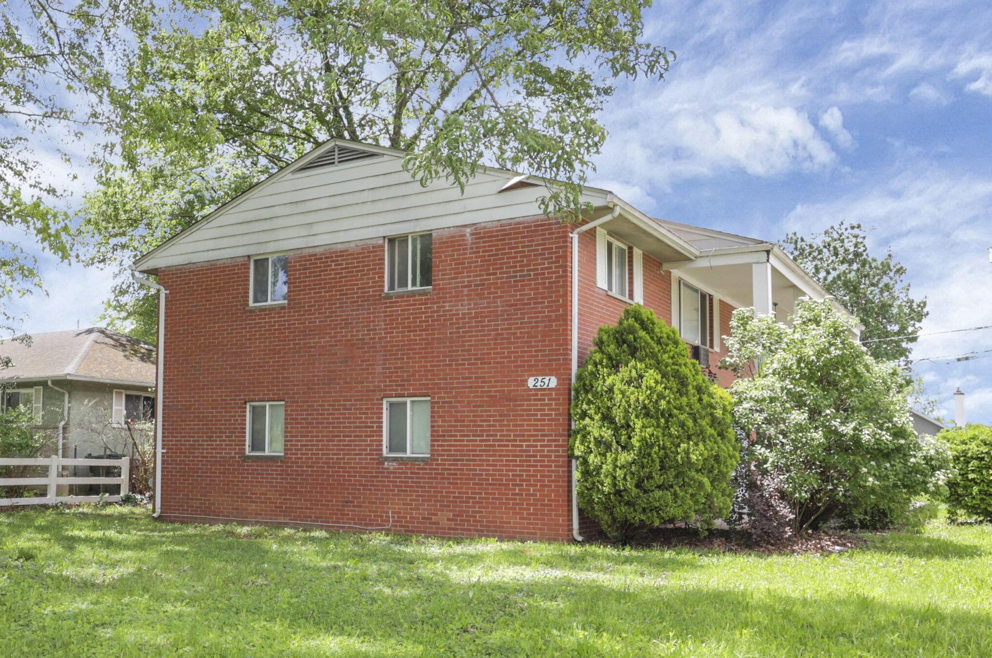 251 Napoleon Ave, Columbus OH 43213-4229 exterior