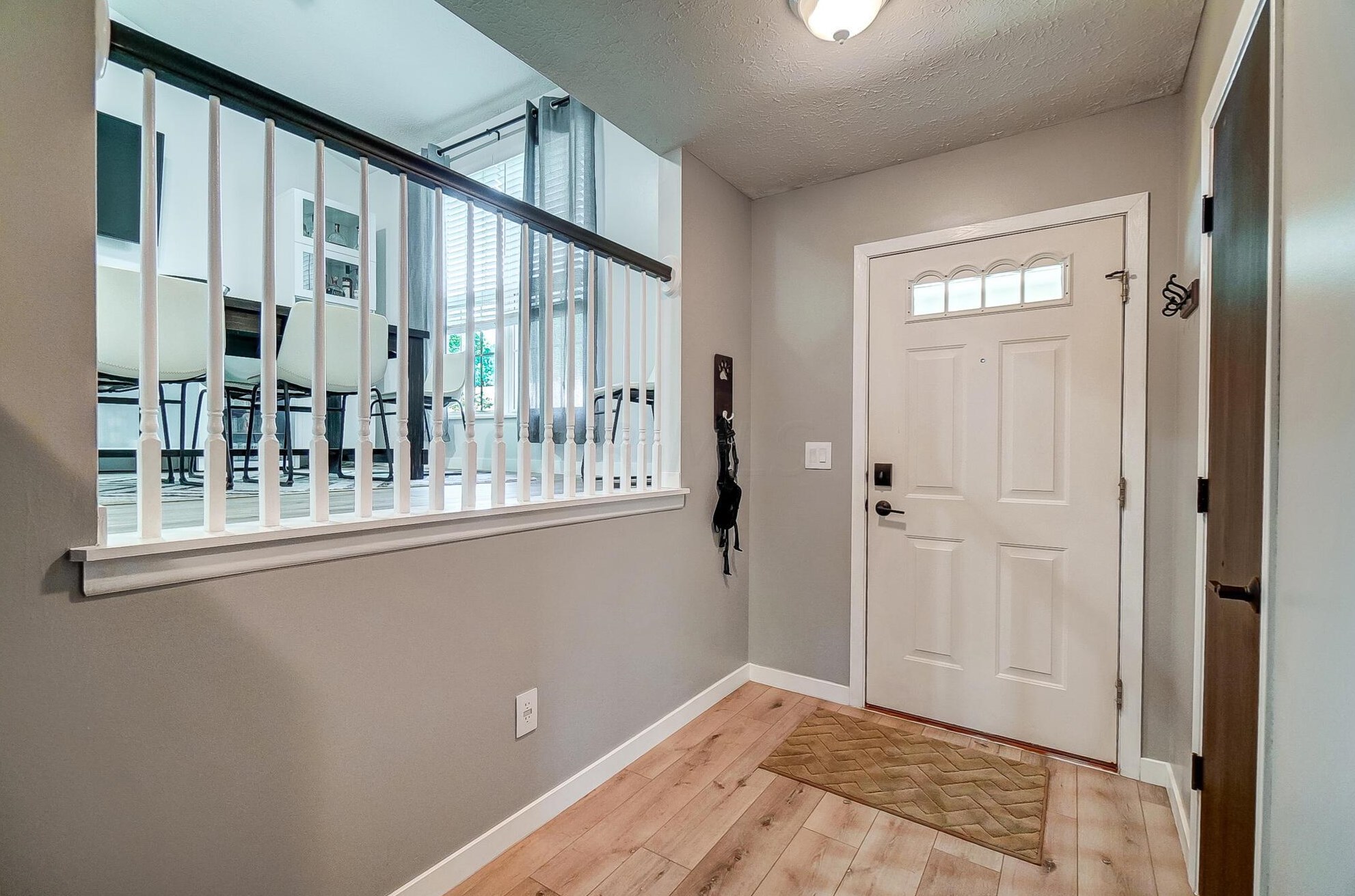 6011 Wexford Park Dr, Columbus OH  43228-9258 exterior