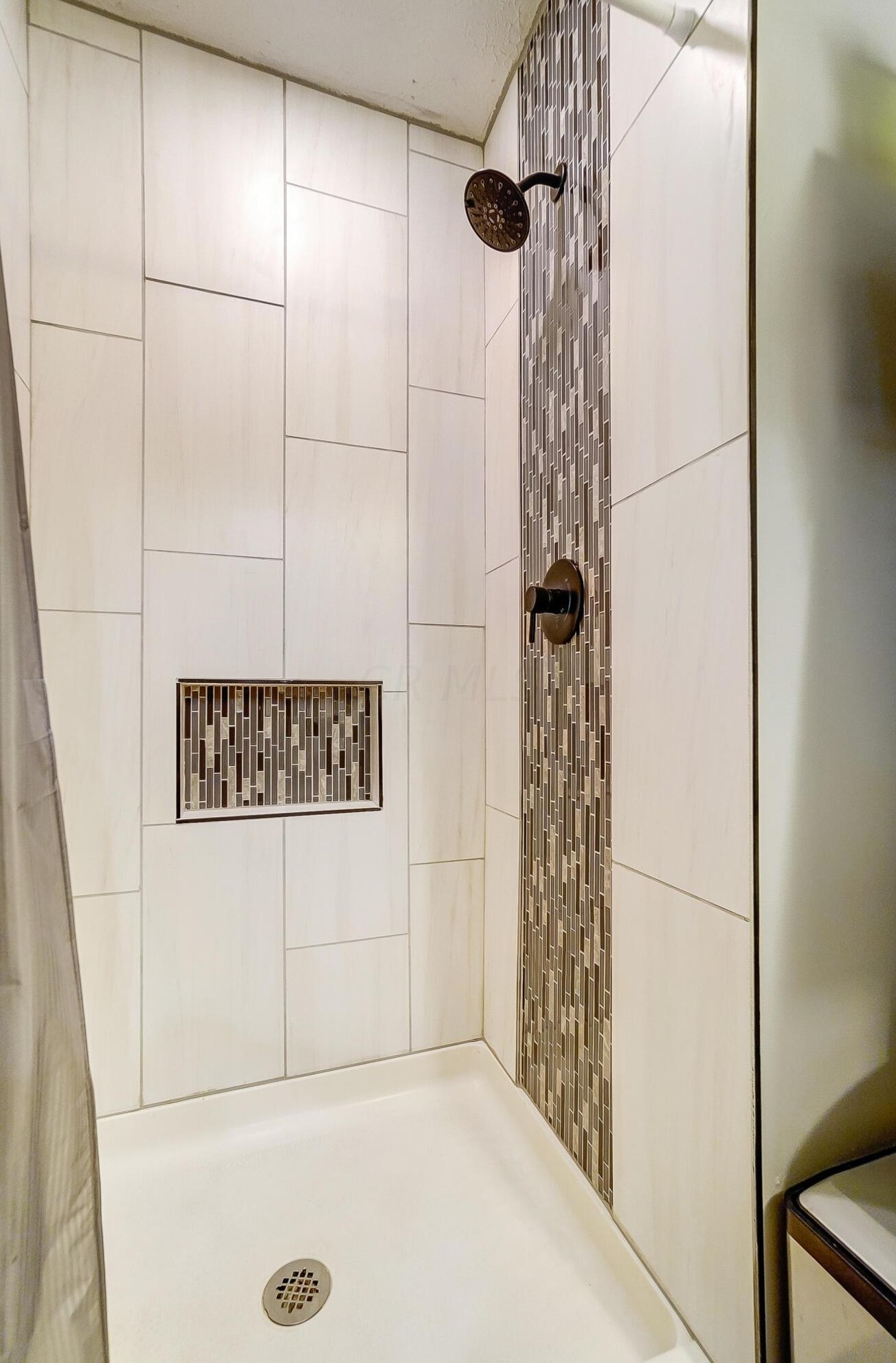 6011 Wexford Park Dr, Columbus OH  43228-9258 exterior