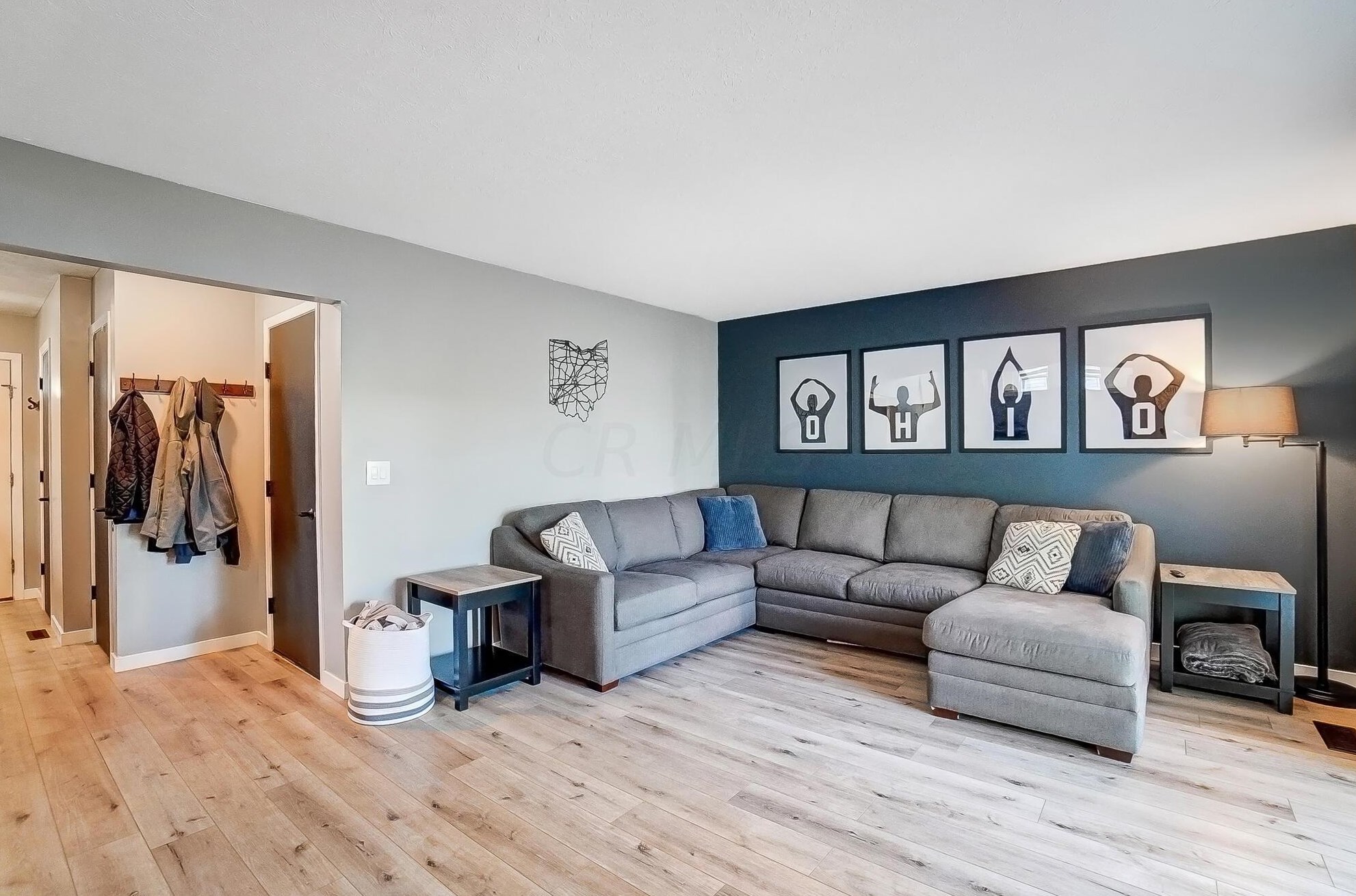 6011 Wexford Park Dr, Columbus OH  43228-9258 exterior