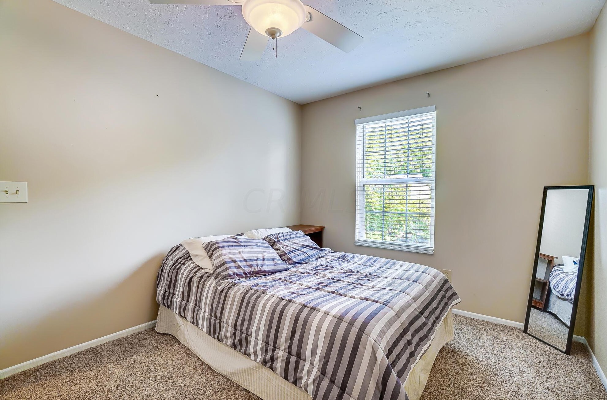 6011 Wexford Park Dr, Columbus OH  43228-9258 exterior