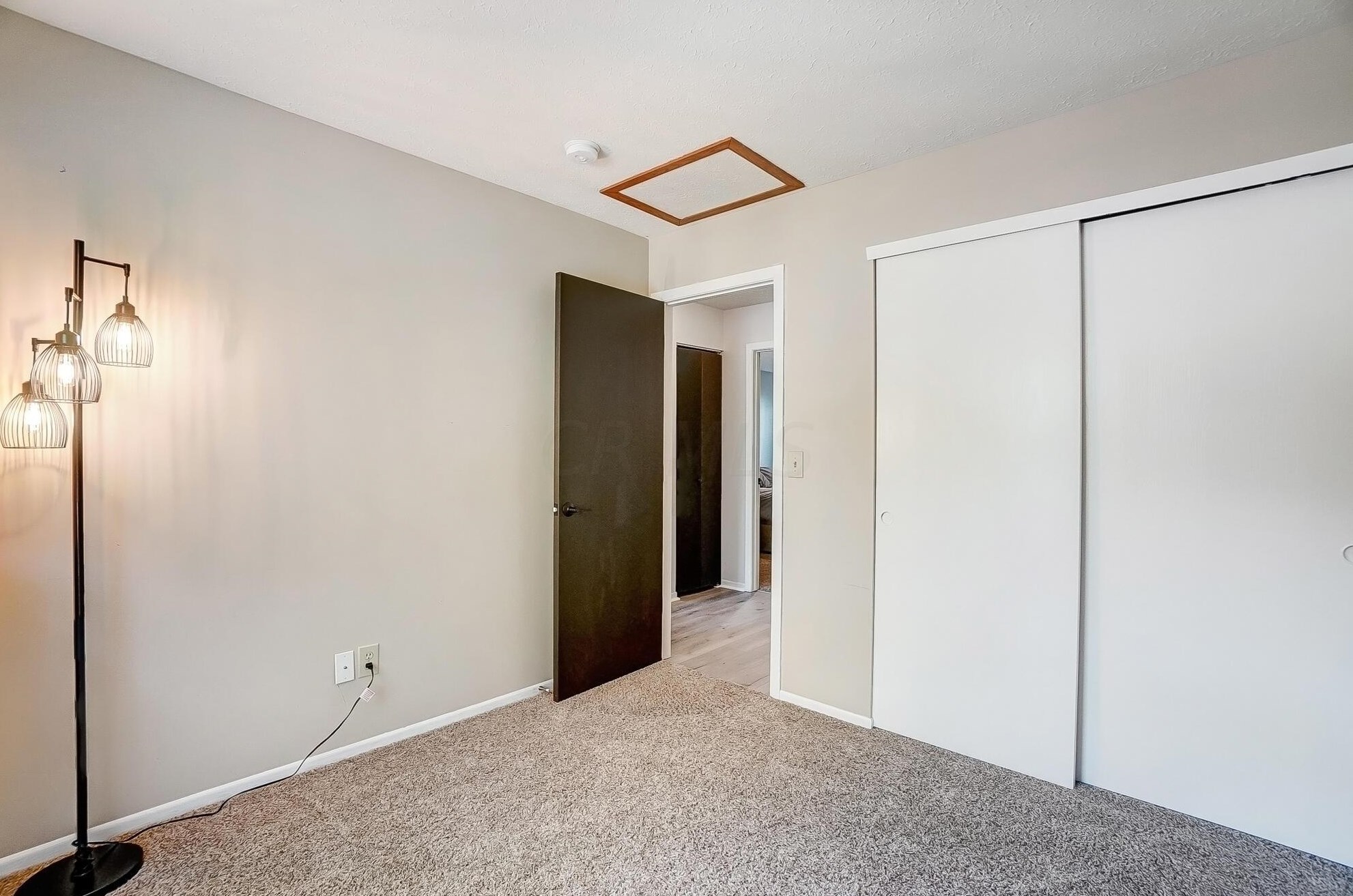 6011 Wexford Park Dr, Columbus OH  43228-9258 exterior