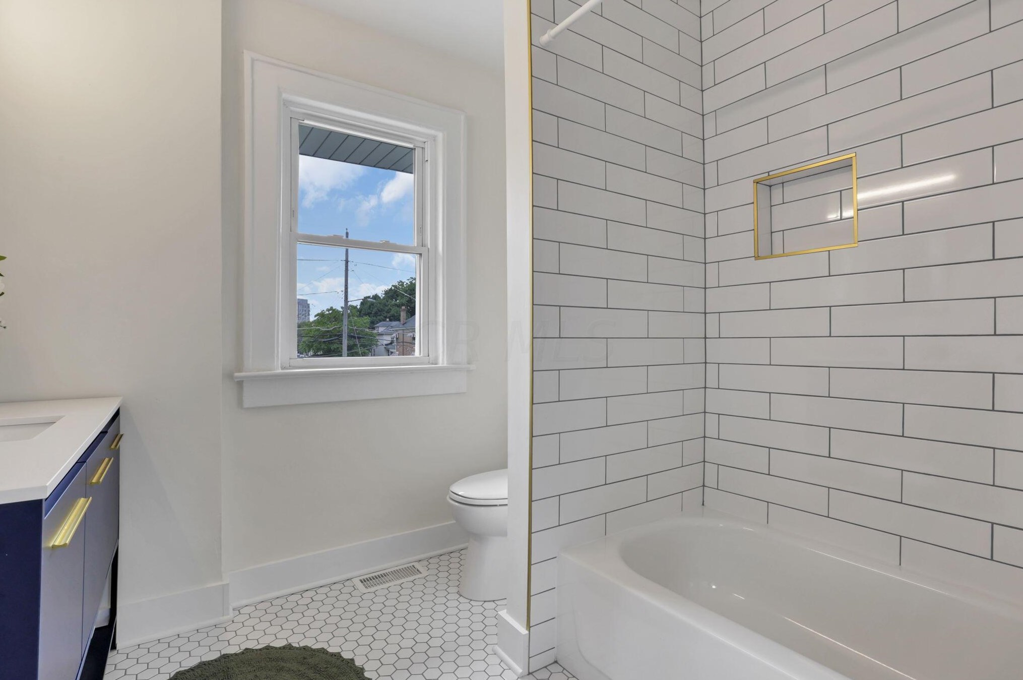 653 Gilbert St, Columbus OH 43205-2632 exterior