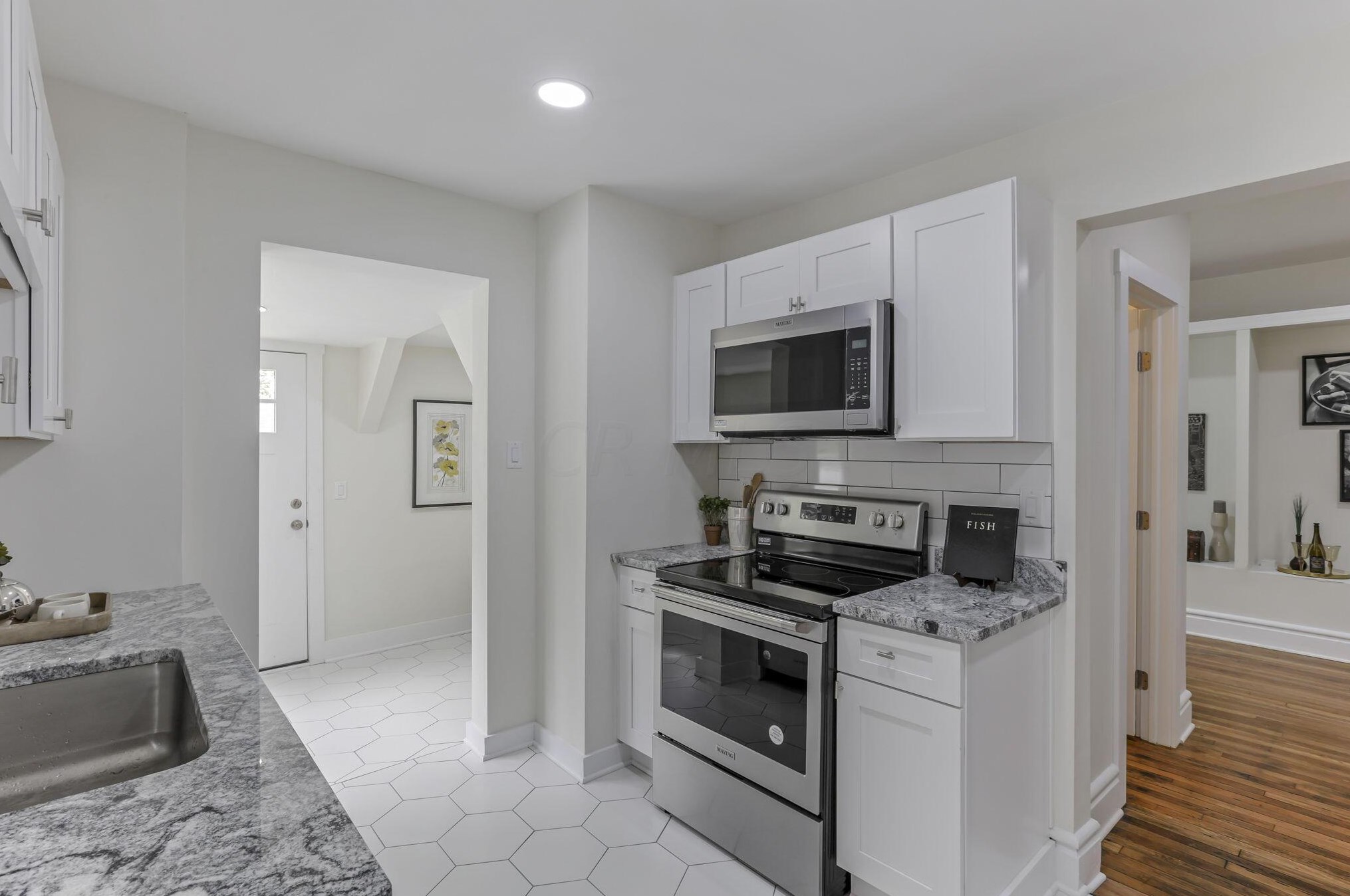 653 Gilbert St, Columbus OH 43205-2632 exterior