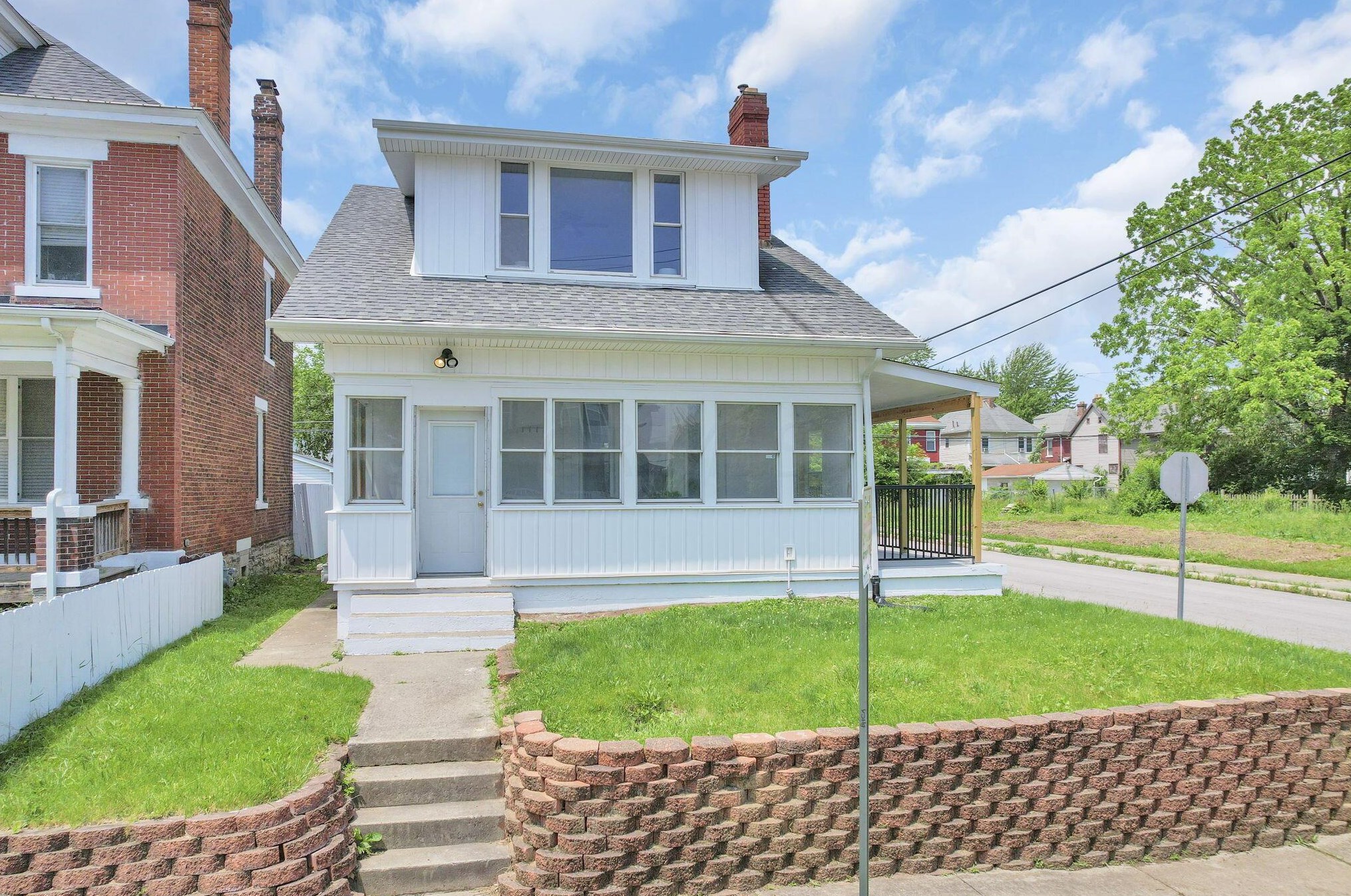 653 Gilbert St, Columbus OH 43205-2632 exterior