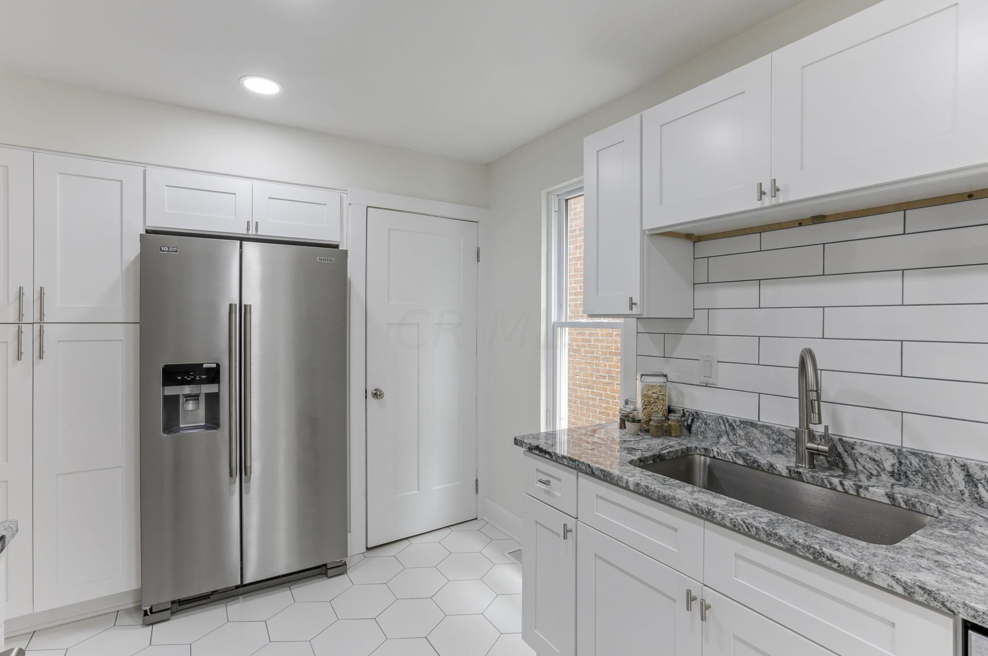 653 Gilbert St, Columbus OH 43205-2632 exterior