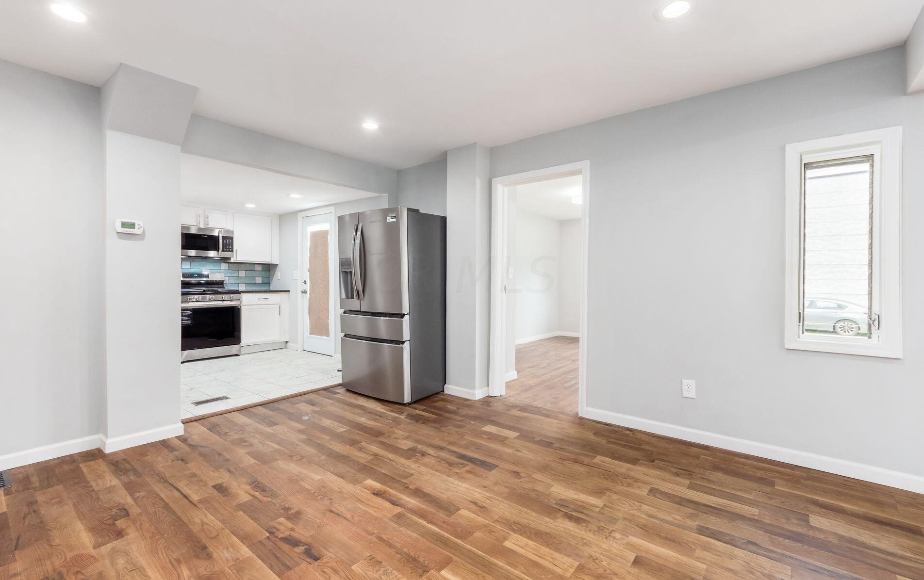 1058 Leona Ave, Columbus OH 43201-3036 exterior