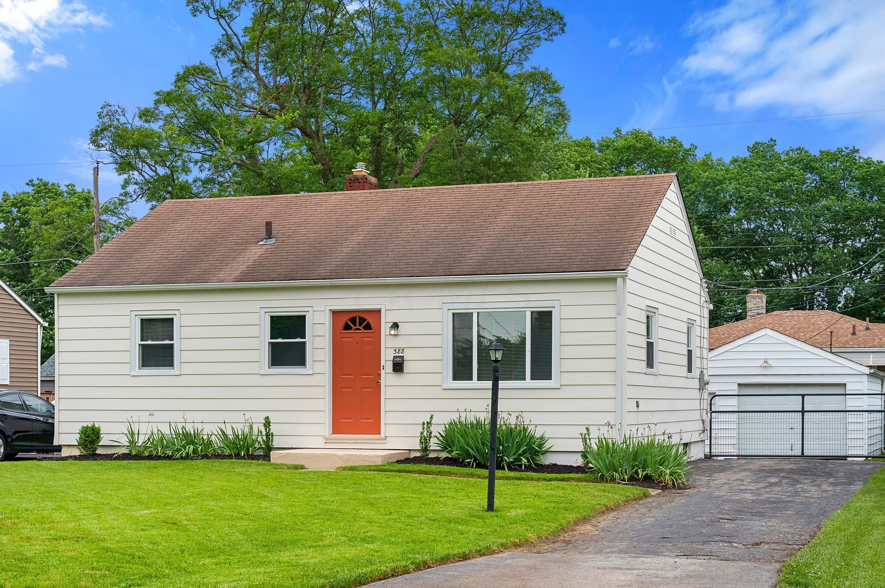 388 Derrer Rd, Columbus OH 43204-1129 exterior