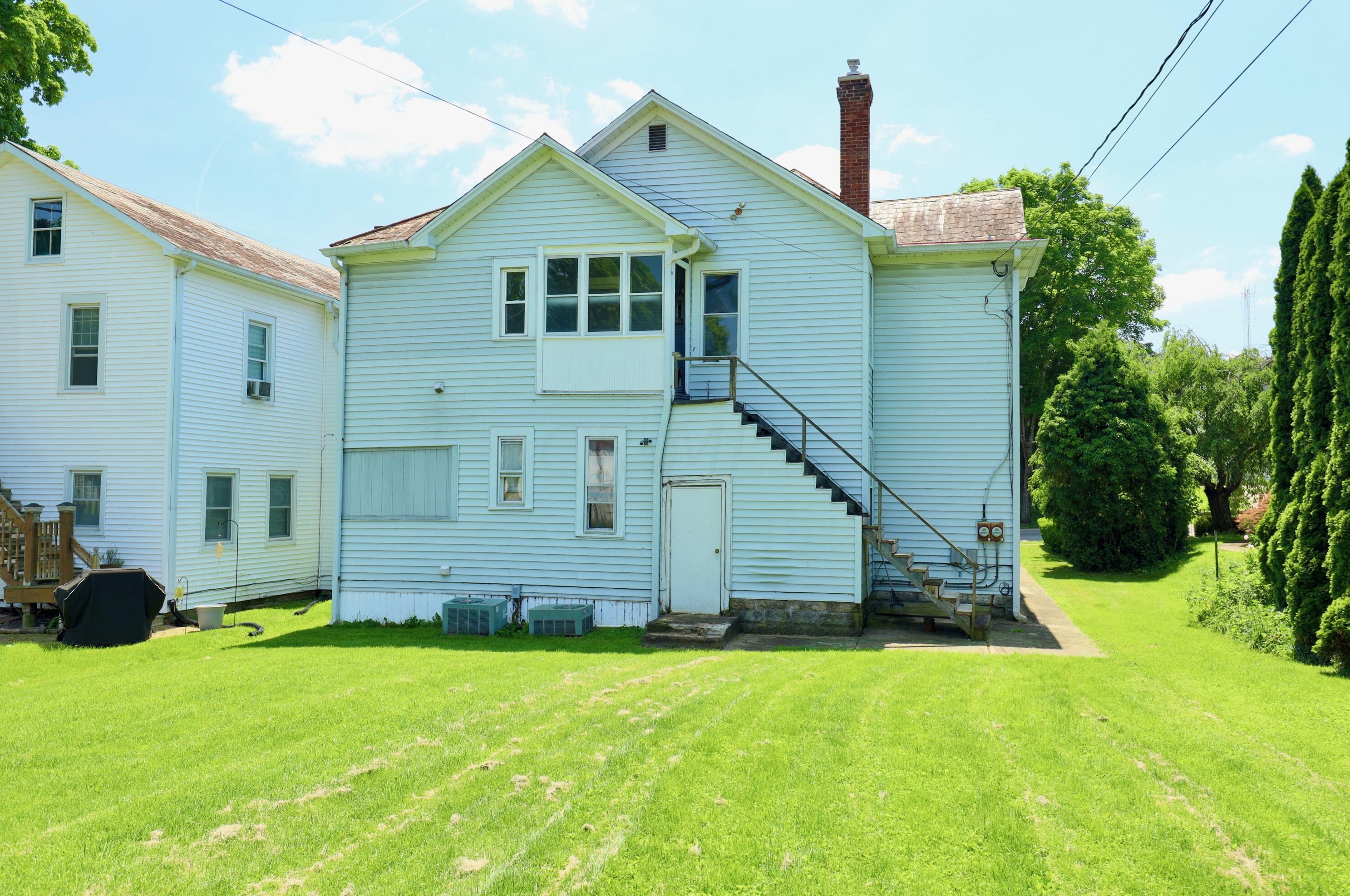 321 Wheeling St, Lancaster OH 43130-3852 exterior