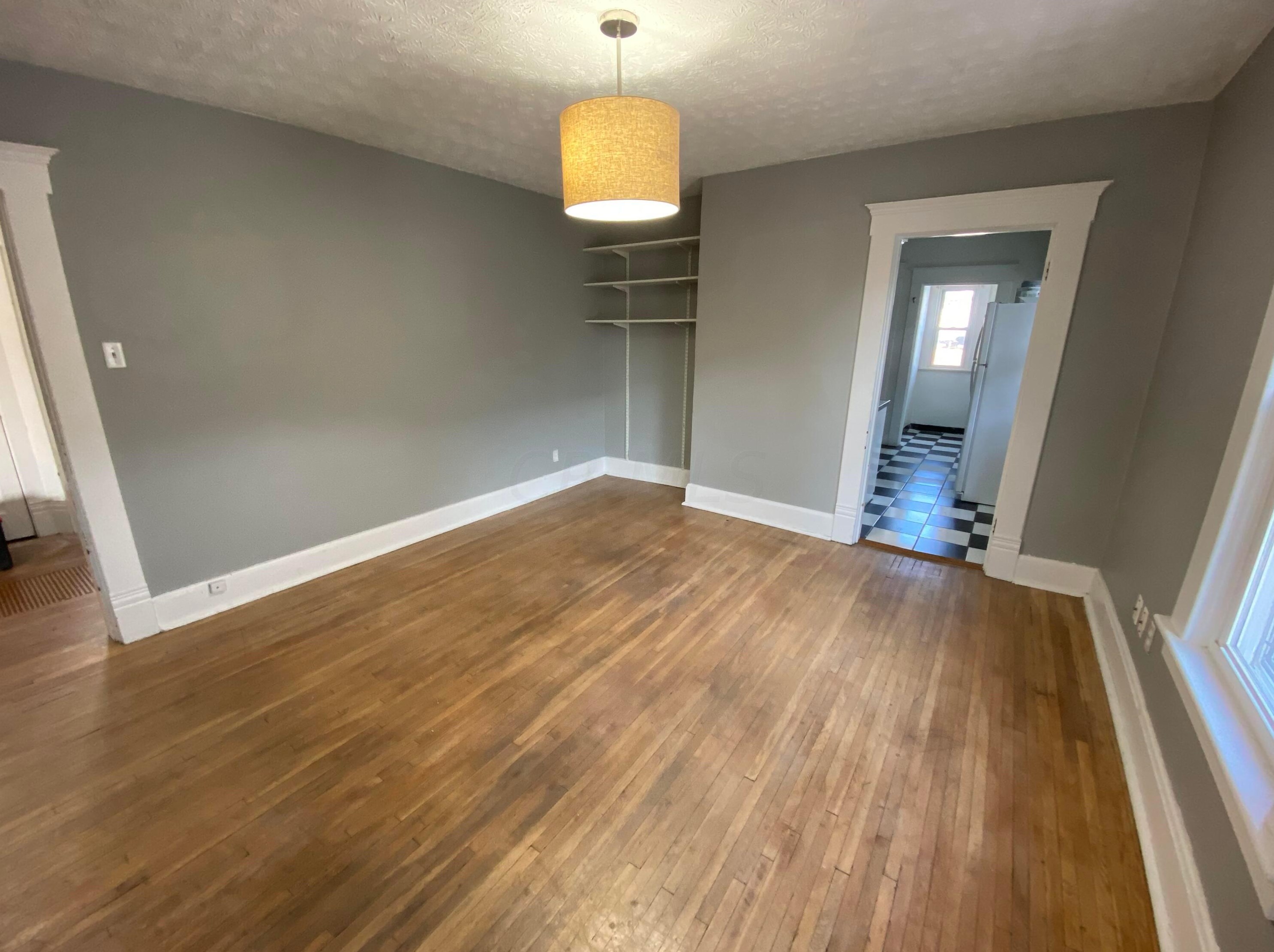 321 Wheeling St, Lancaster OH 43130-3852 exterior