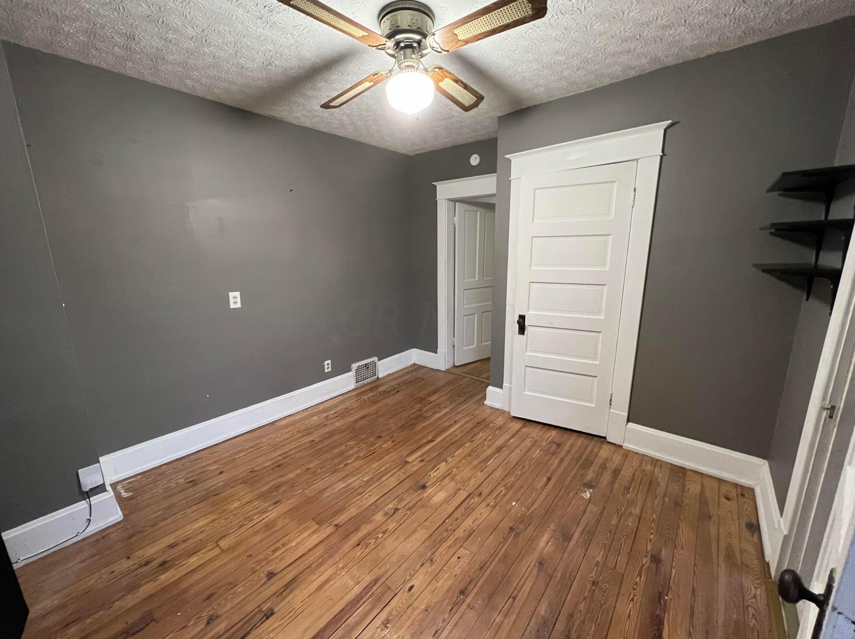 321 Wheeling St, Lancaster OH 43130-3852 exterior