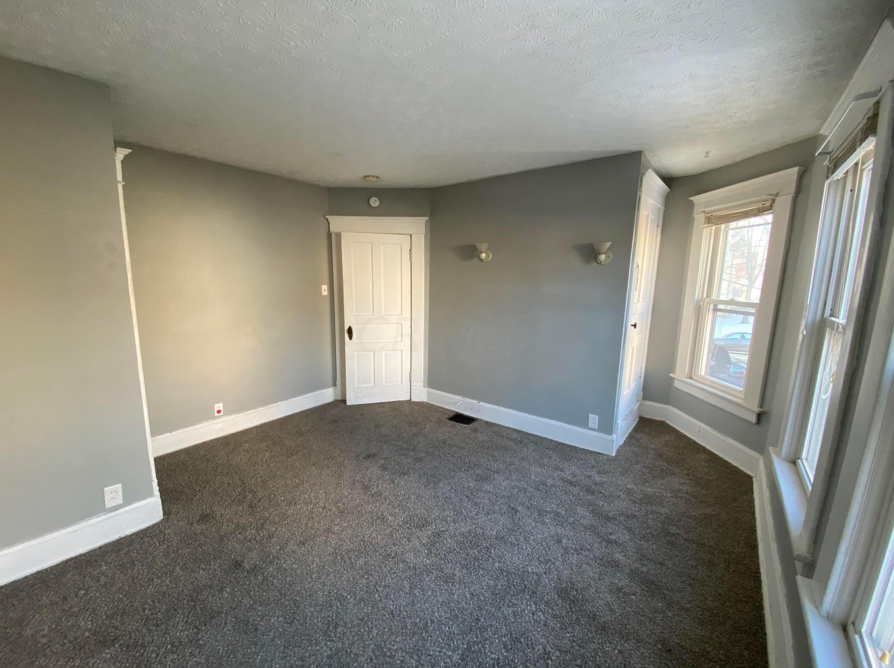 321 Wheeling St, Lancaster OH 43130-3852 exterior