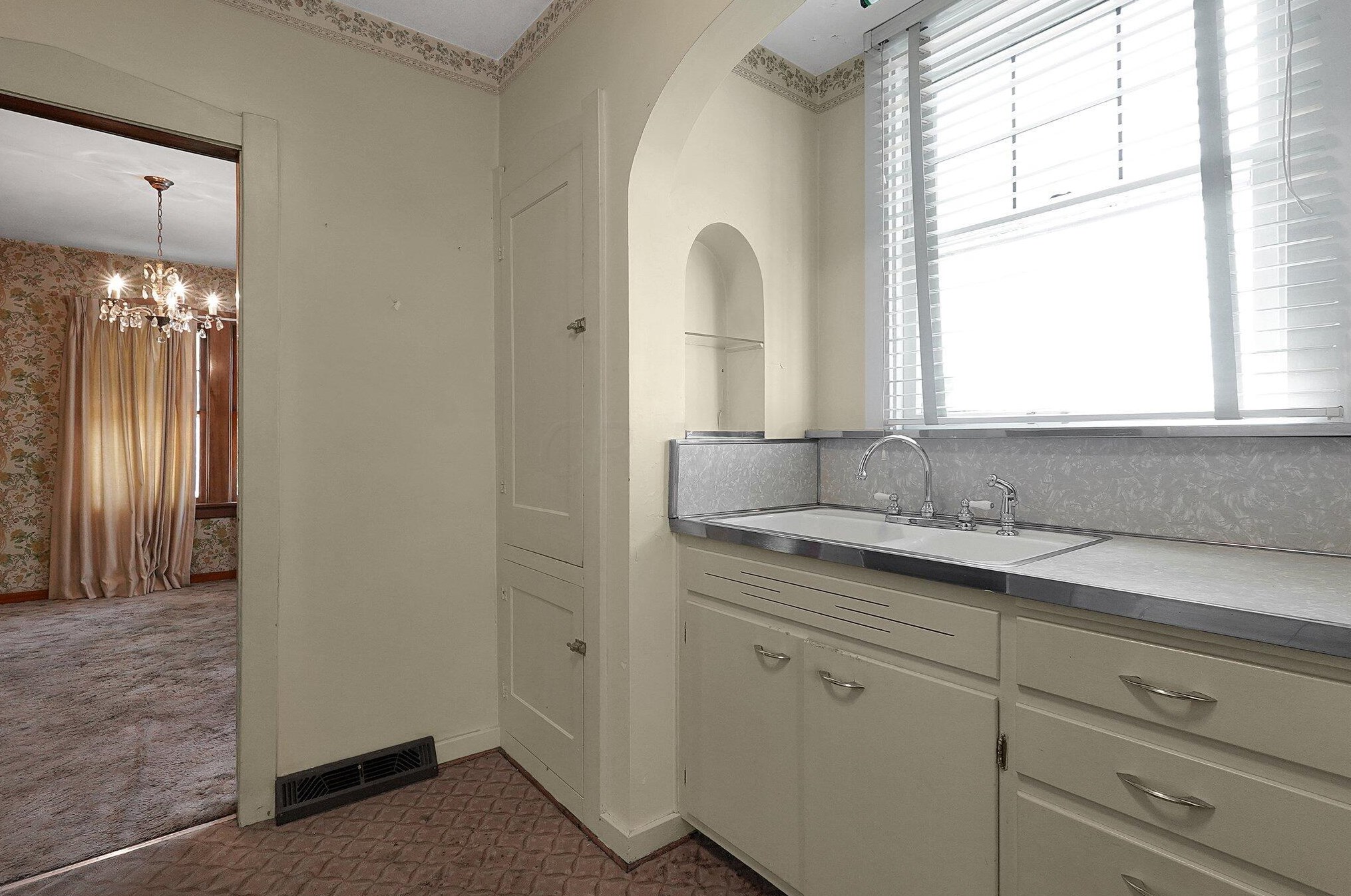 603 Binns Blvd, Columbus OH 43204-2508 exterior