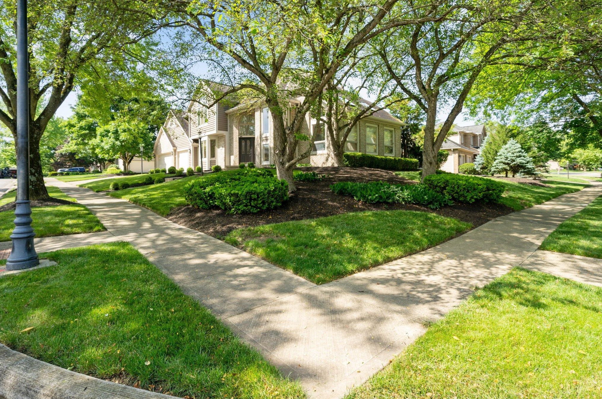 4205 Bowmansroot Ct, Hilliard OH  43026-3006 exterior