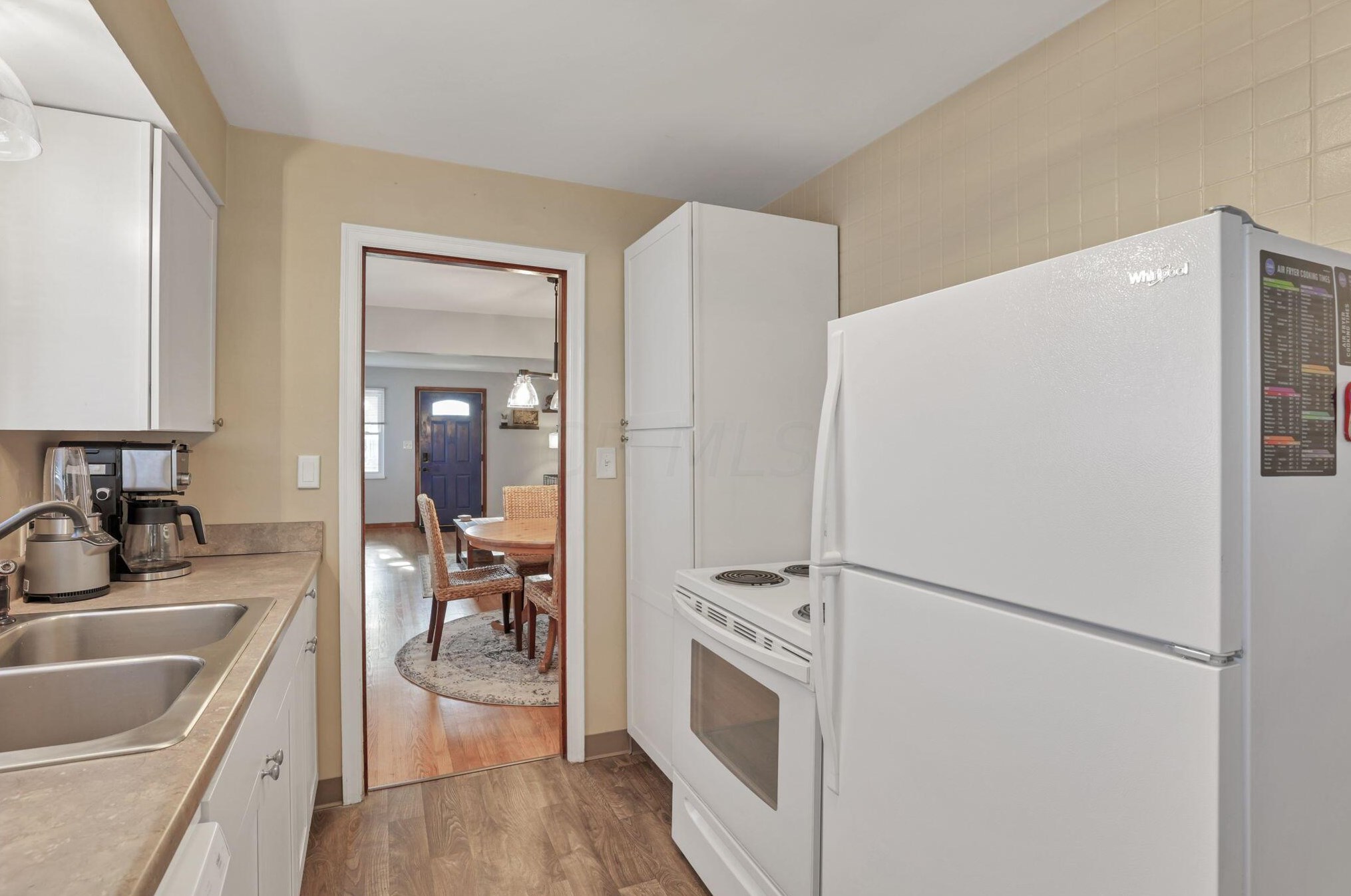 892 Wiltshire Rd, Columbus OH 43204-2341 exterior