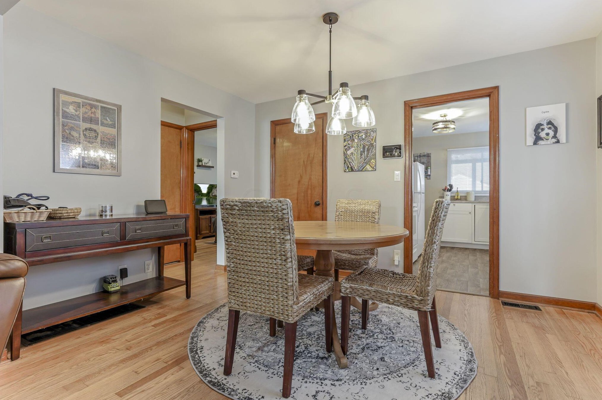 892 Wiltshire Rd, Columbus OH 43204-2341 exterior