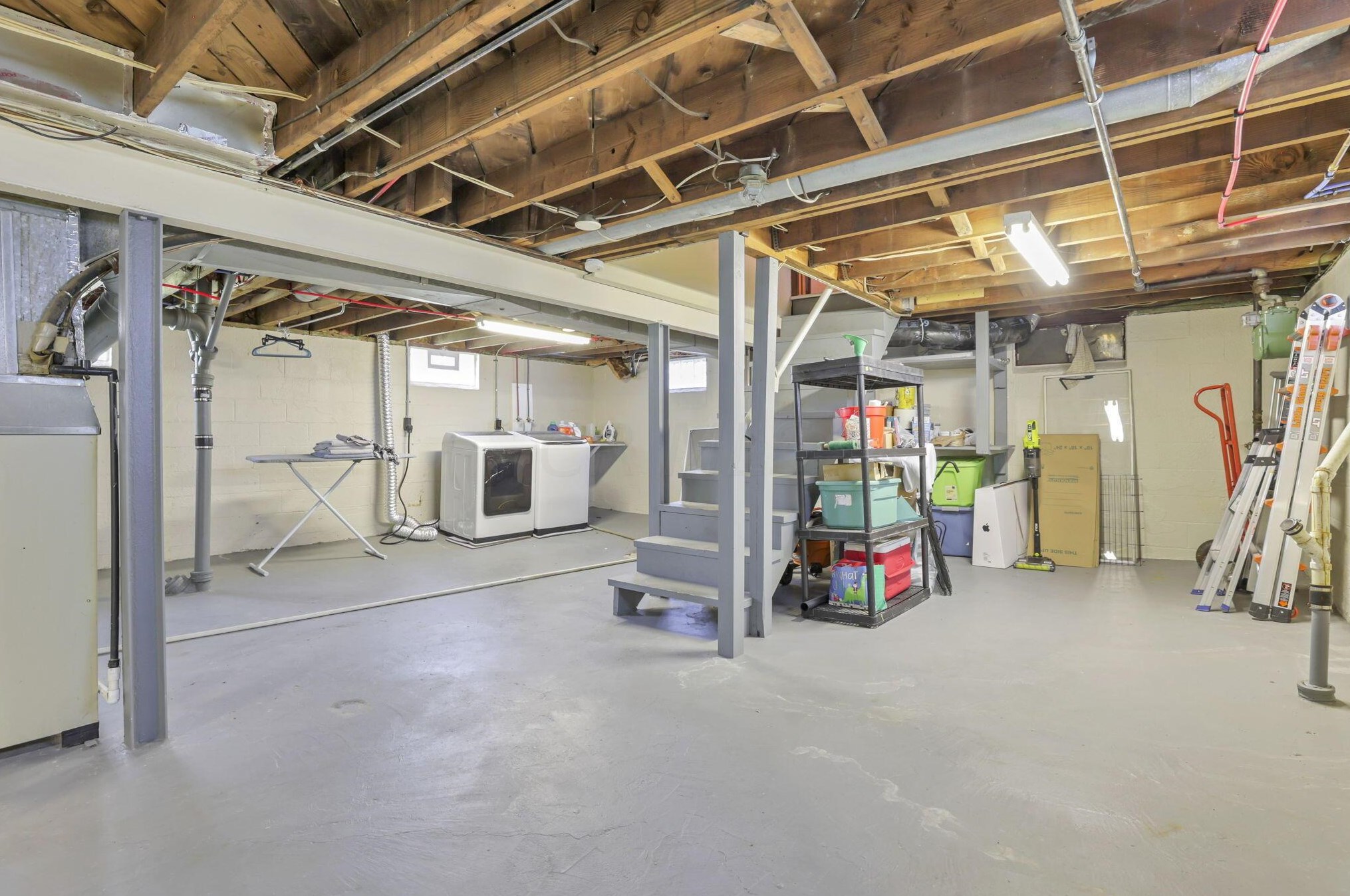 892 Wiltshire Rd, Columbus OH 43204-2341 exterior