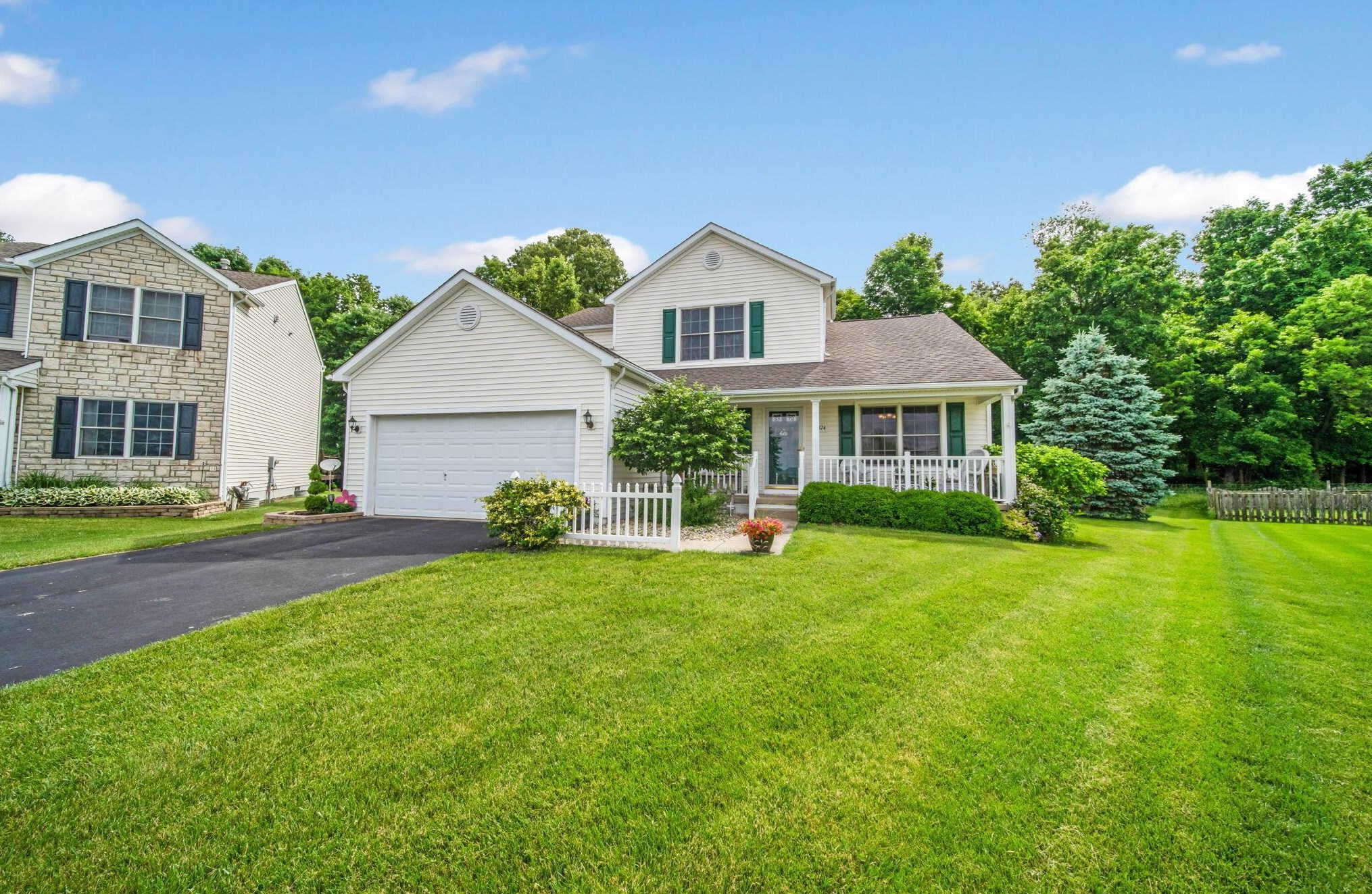 2374 Long Bow Ave, Lancaster OH 43130-8090 exterior