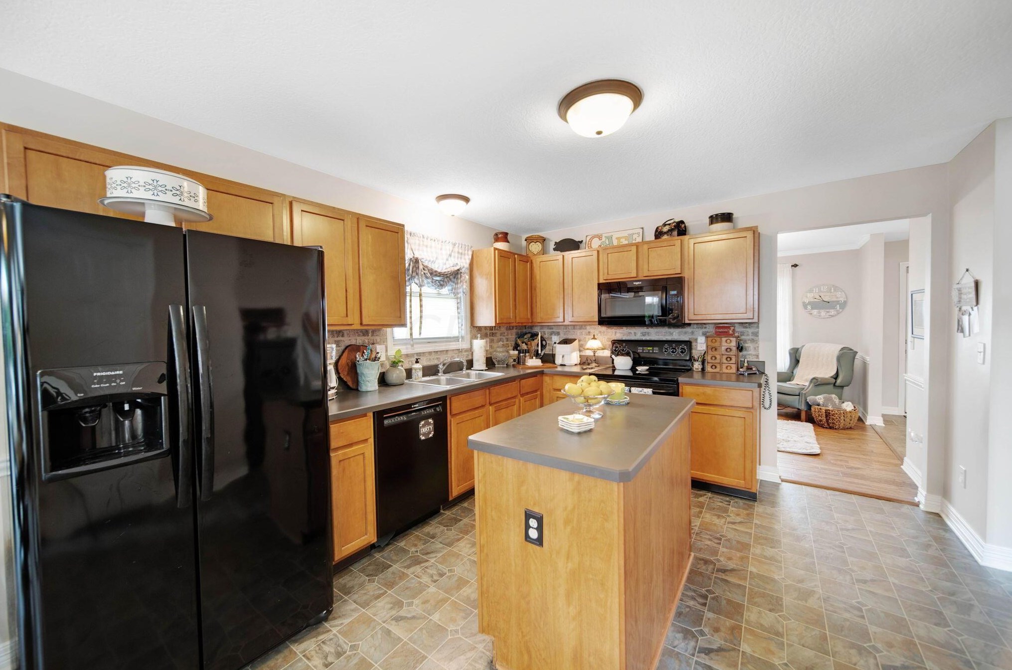 2374 Long Bow Ave, Lancaster OH 43130-8090 exterior