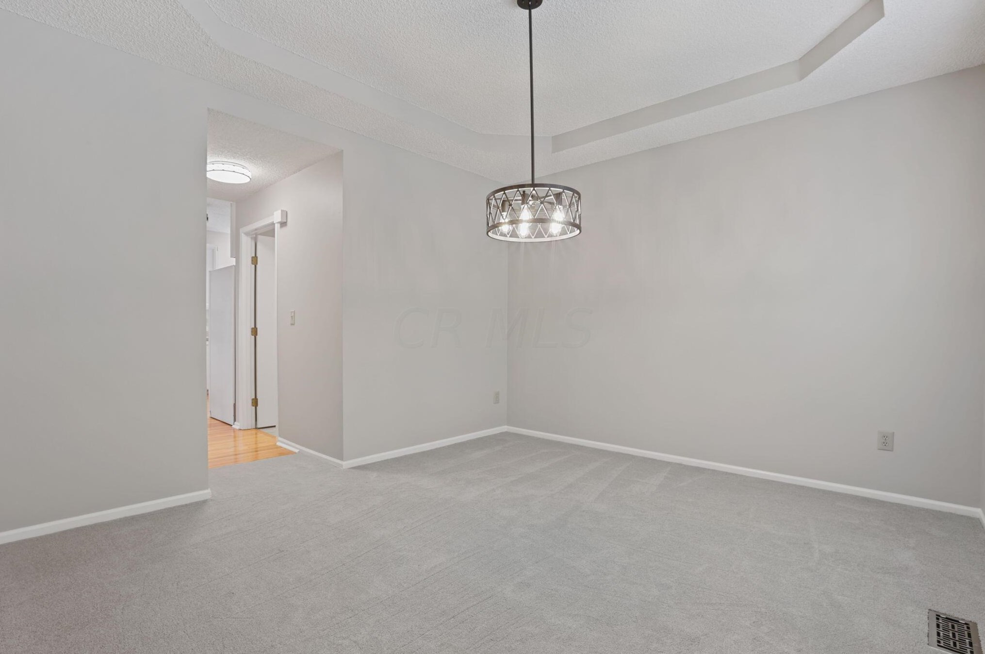 3492 Wheatfield Dr, Pickerington OH  43147-8834 exterior