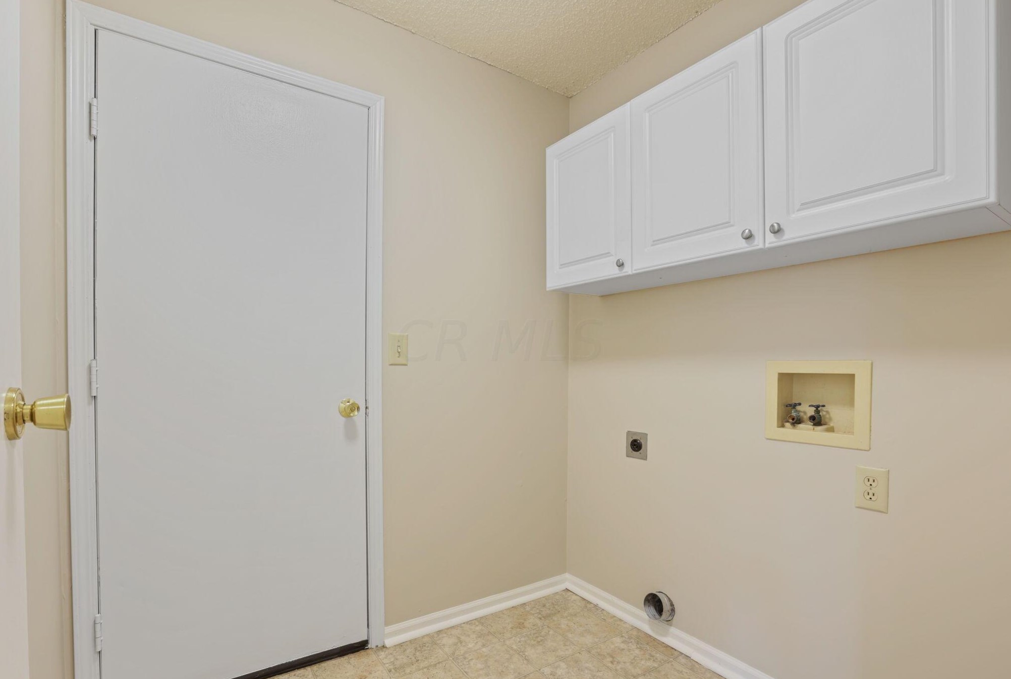 3492 Wheatfield Dr, Pickerington OH  43147-8834 exterior