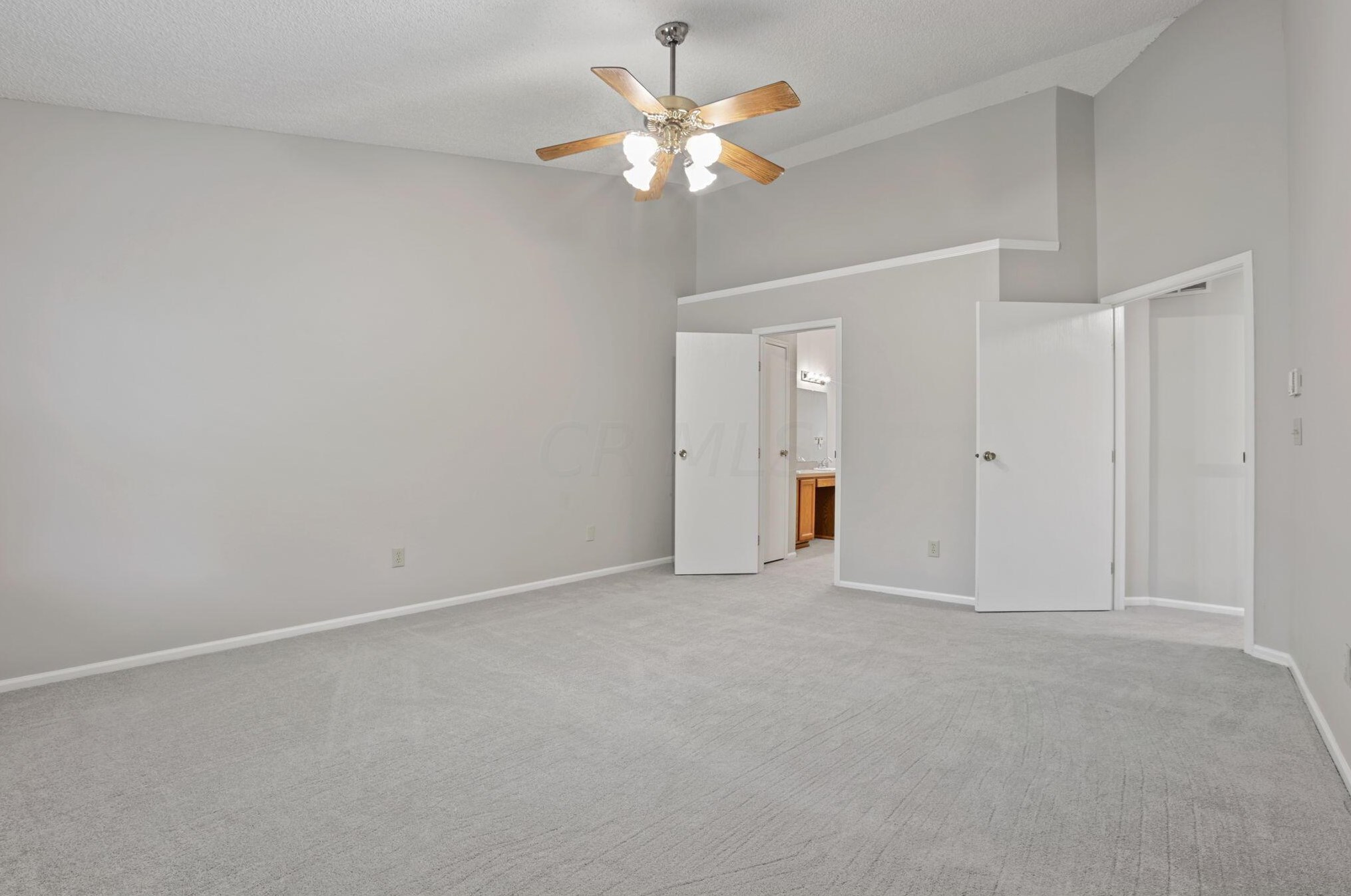 3492 Wheatfield Dr, Pickerington OH  43147-8834 exterior