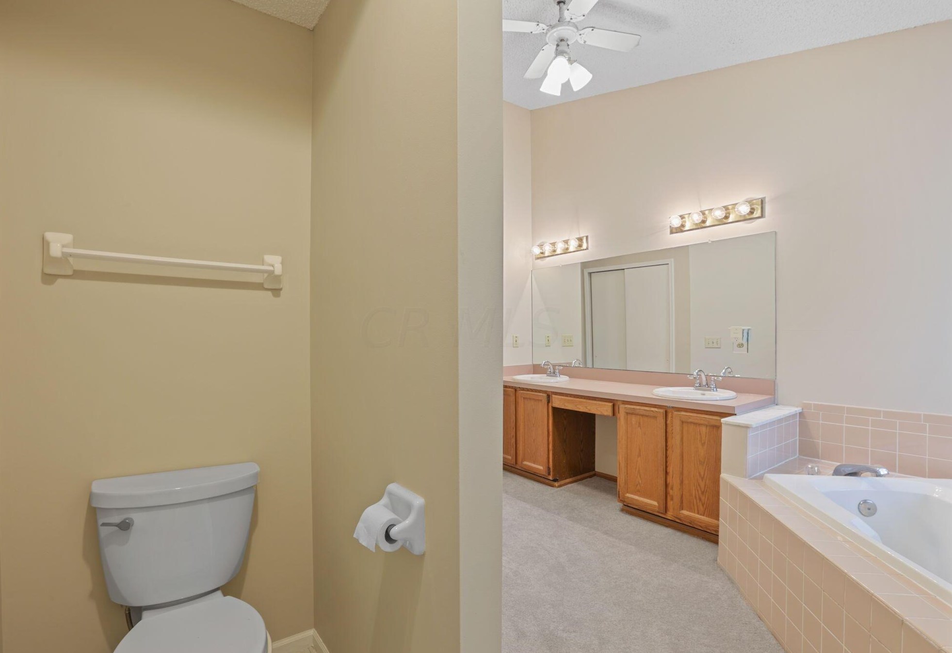 3492 Wheatfield Dr, Pickerington OH  43147-8834 exterior