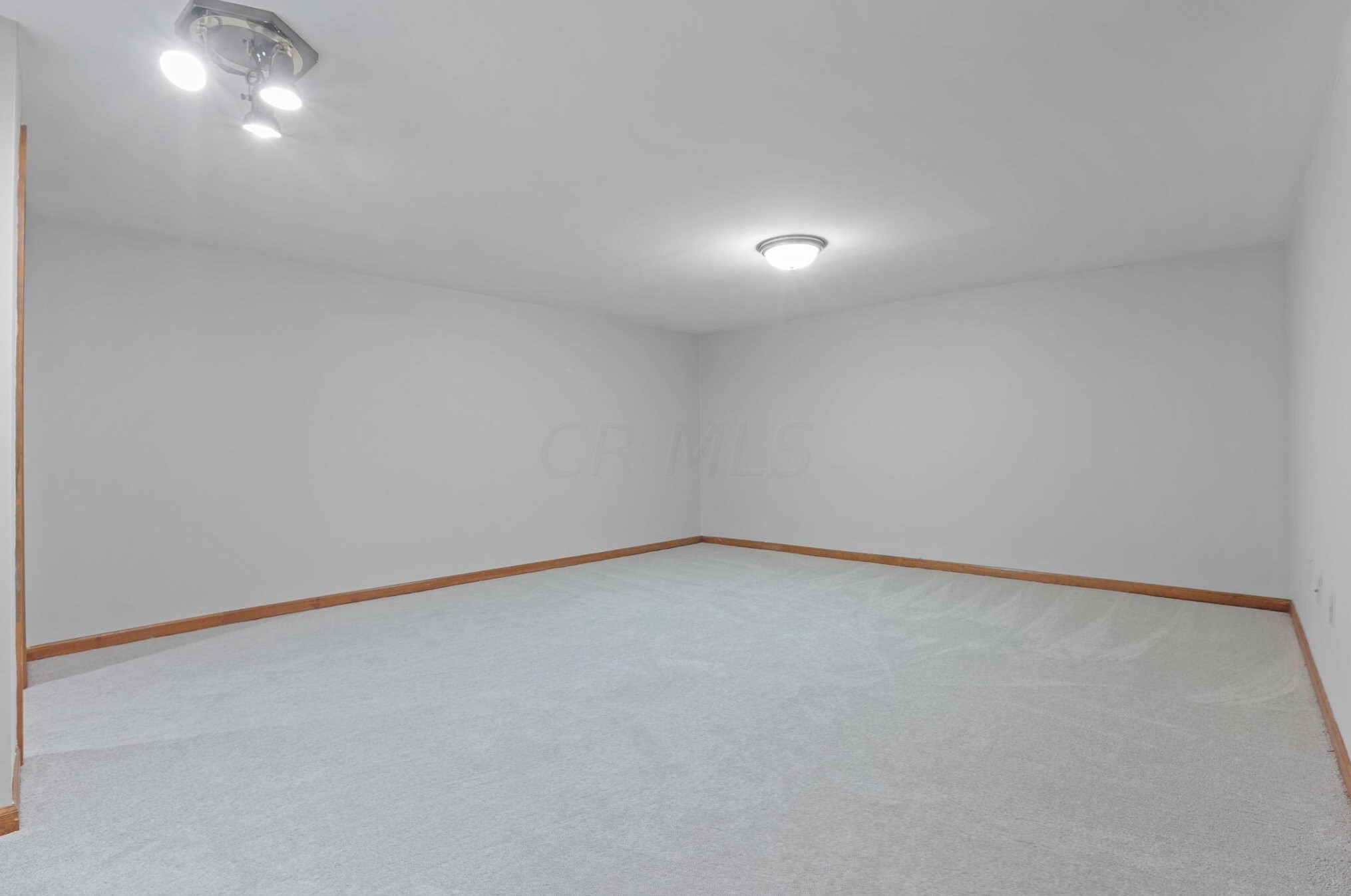 3492 Wheatfield Dr, Pickerington OH  43147-8834 exterior