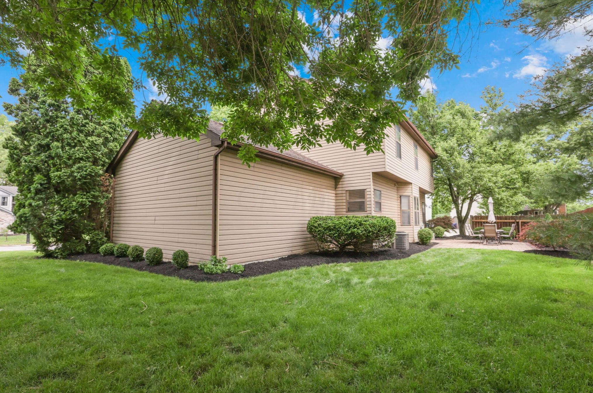 3492 Wheatfield Dr, Pickerington OH  43147-8834 exterior