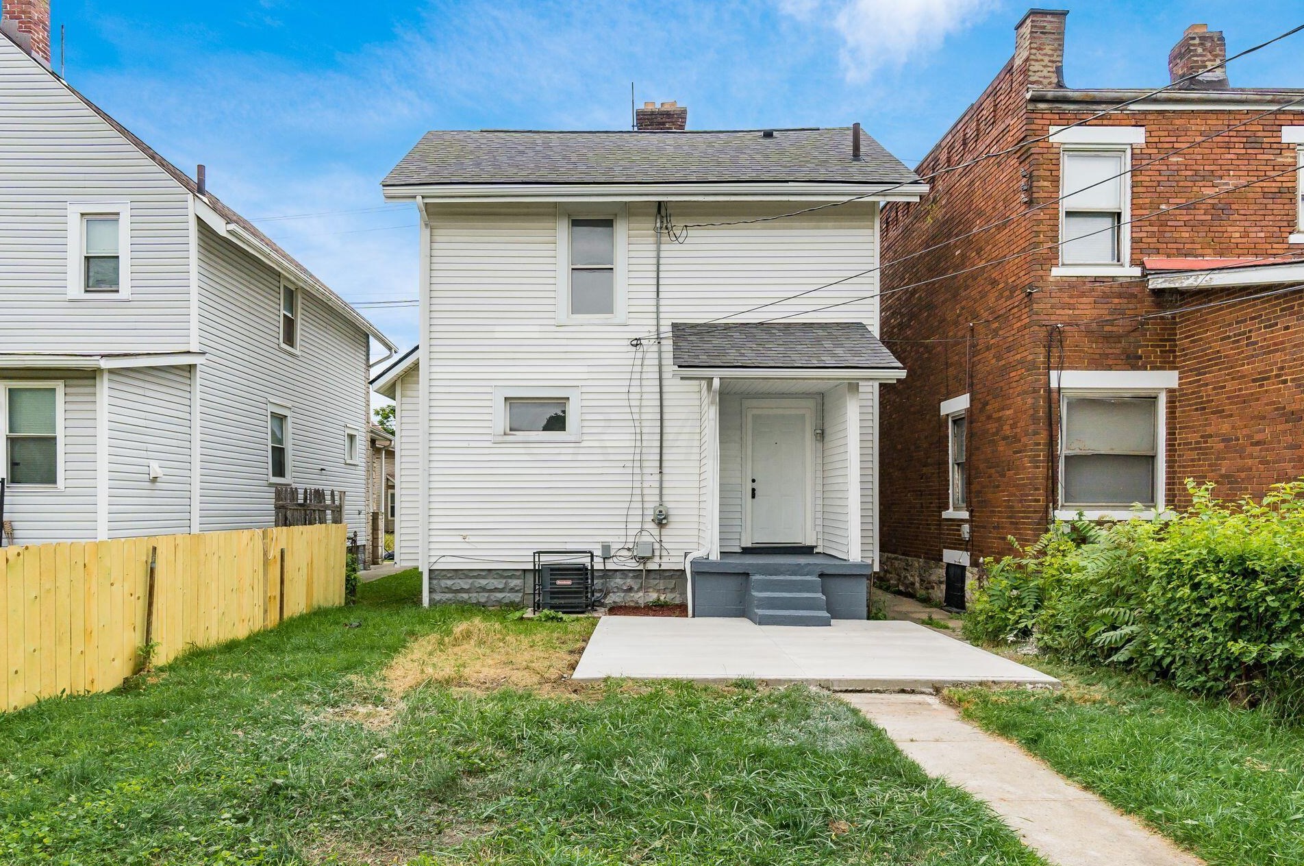 859 Whittier St, Columbus OH  43206-1582 exterior