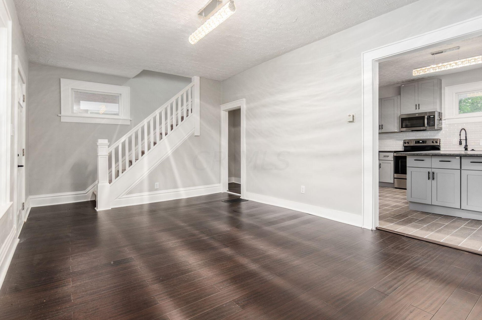 859 Whittier St, Columbus OH  43206-1582 exterior