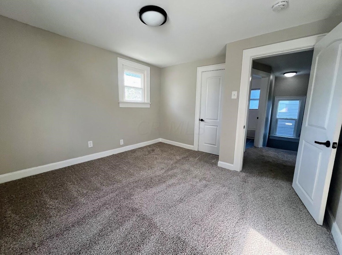 587 Eureka Ave, Columbus OH 43204-2911 exterior