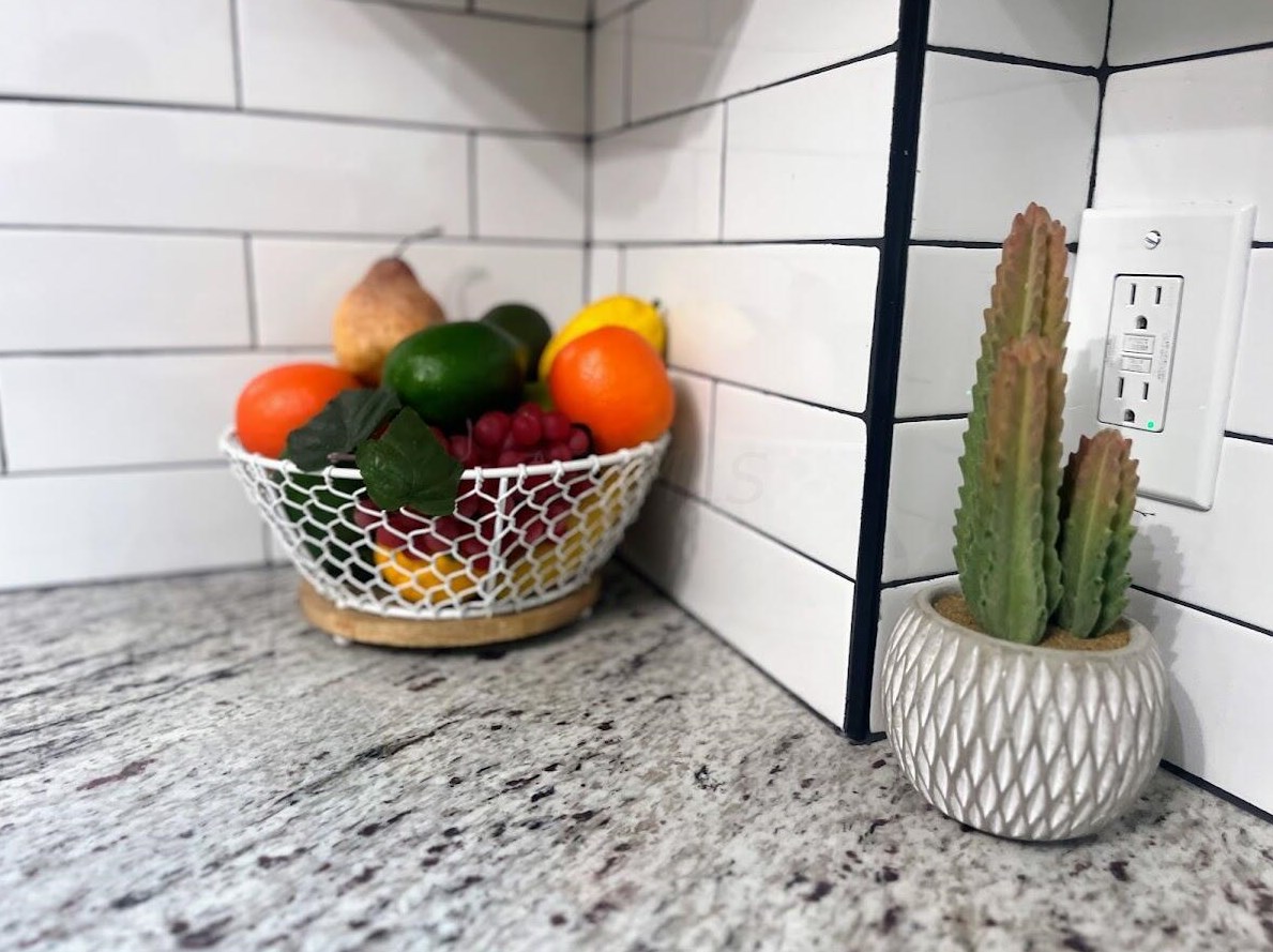 587 Eureka Ave, Columbus OH 43204-2911 exterior