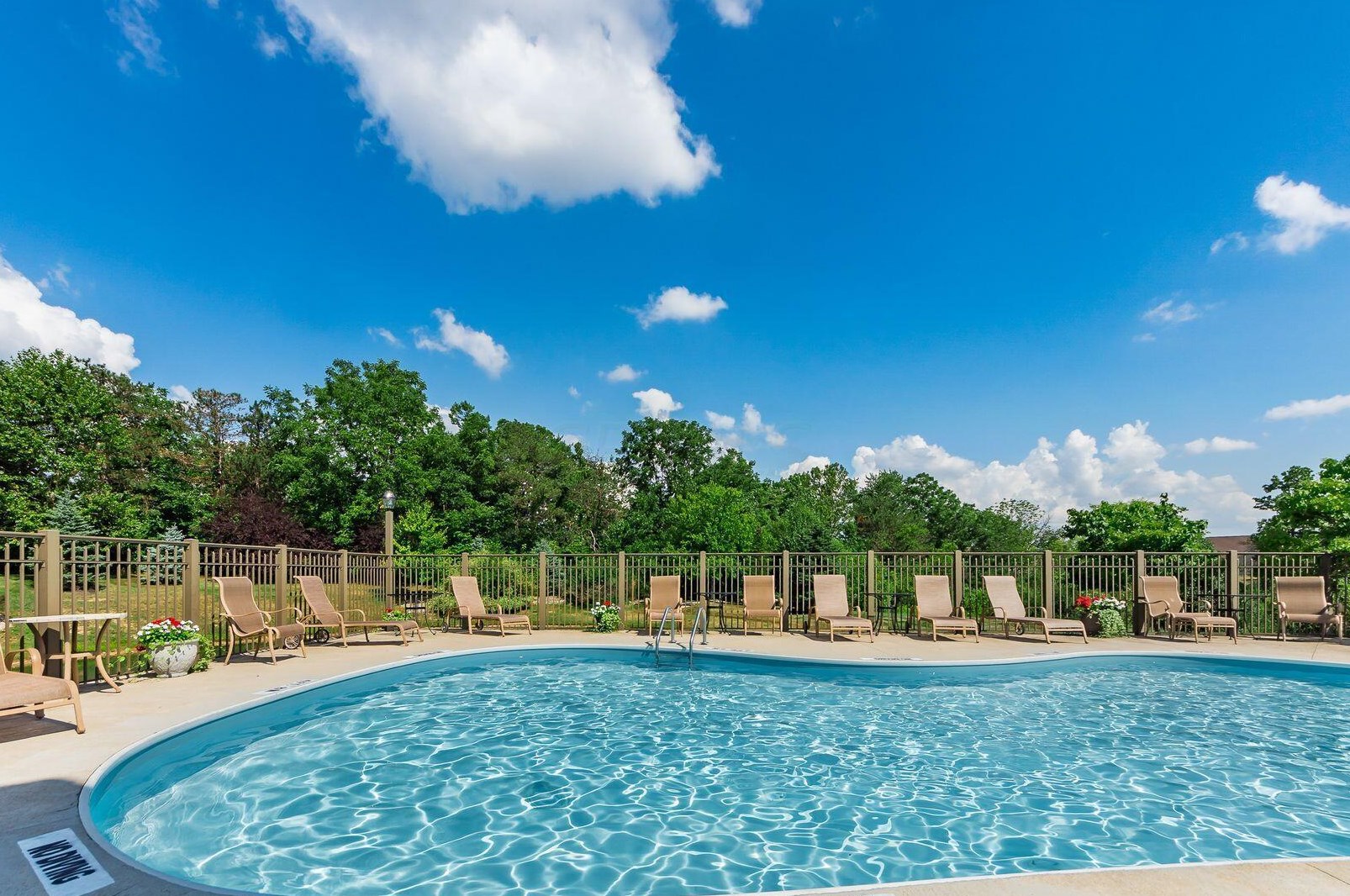 5657 Slater Rdg, Hilliard OH  43026-7477 exterior