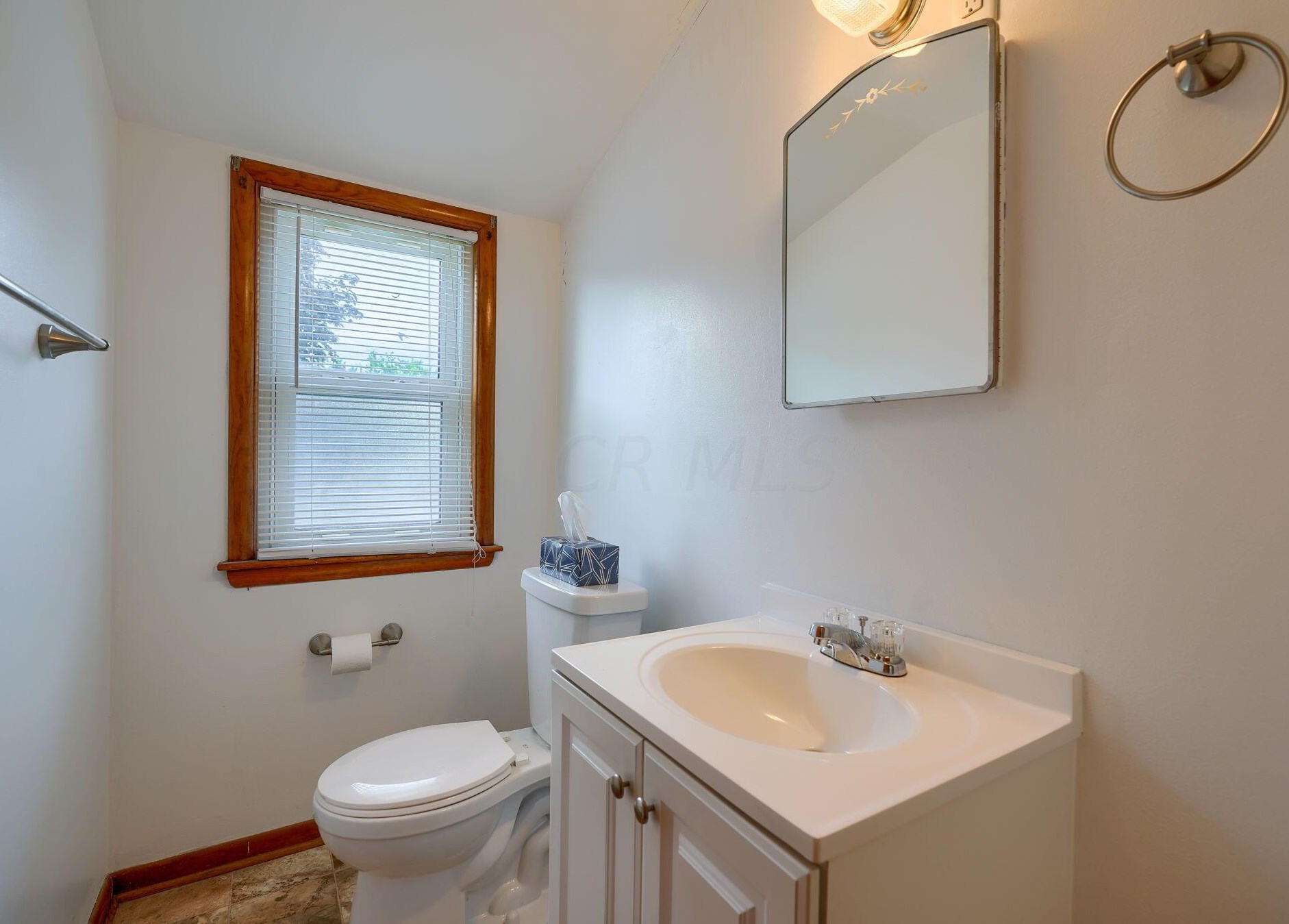 1029 Dunedin Rd, Columbus OH  43224-3303 exterior