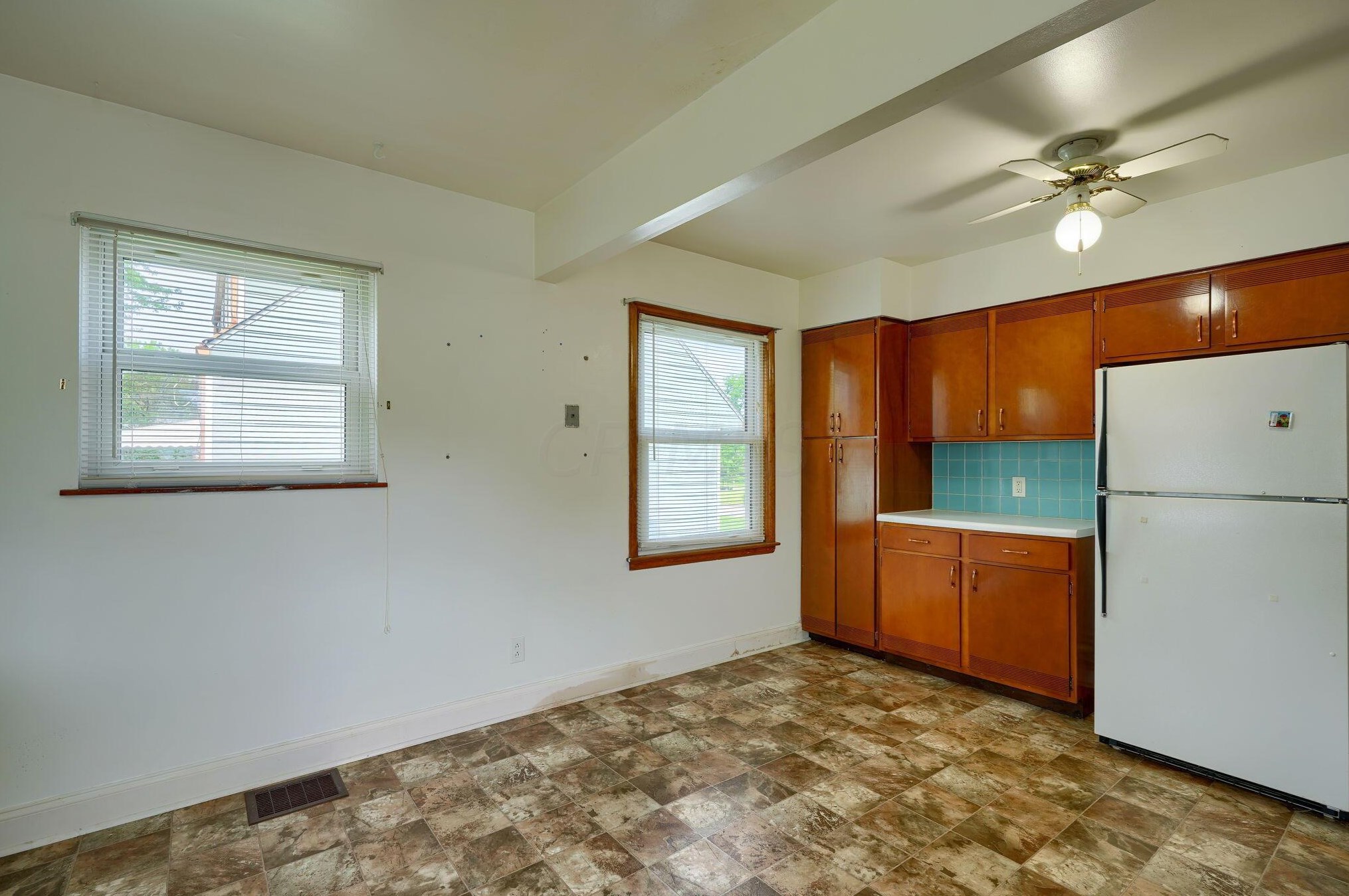 1029 Dunedin Rd, Columbus OH  43224-3303 exterior