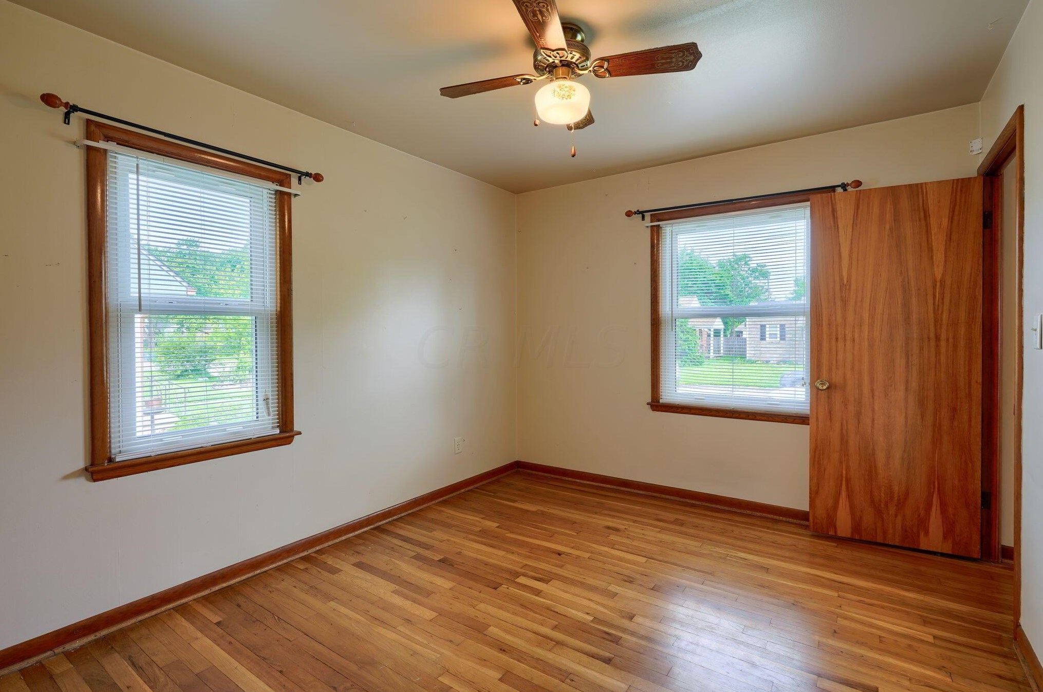 1029 Dunedin Rd, Columbus OH  43224-3303 exterior