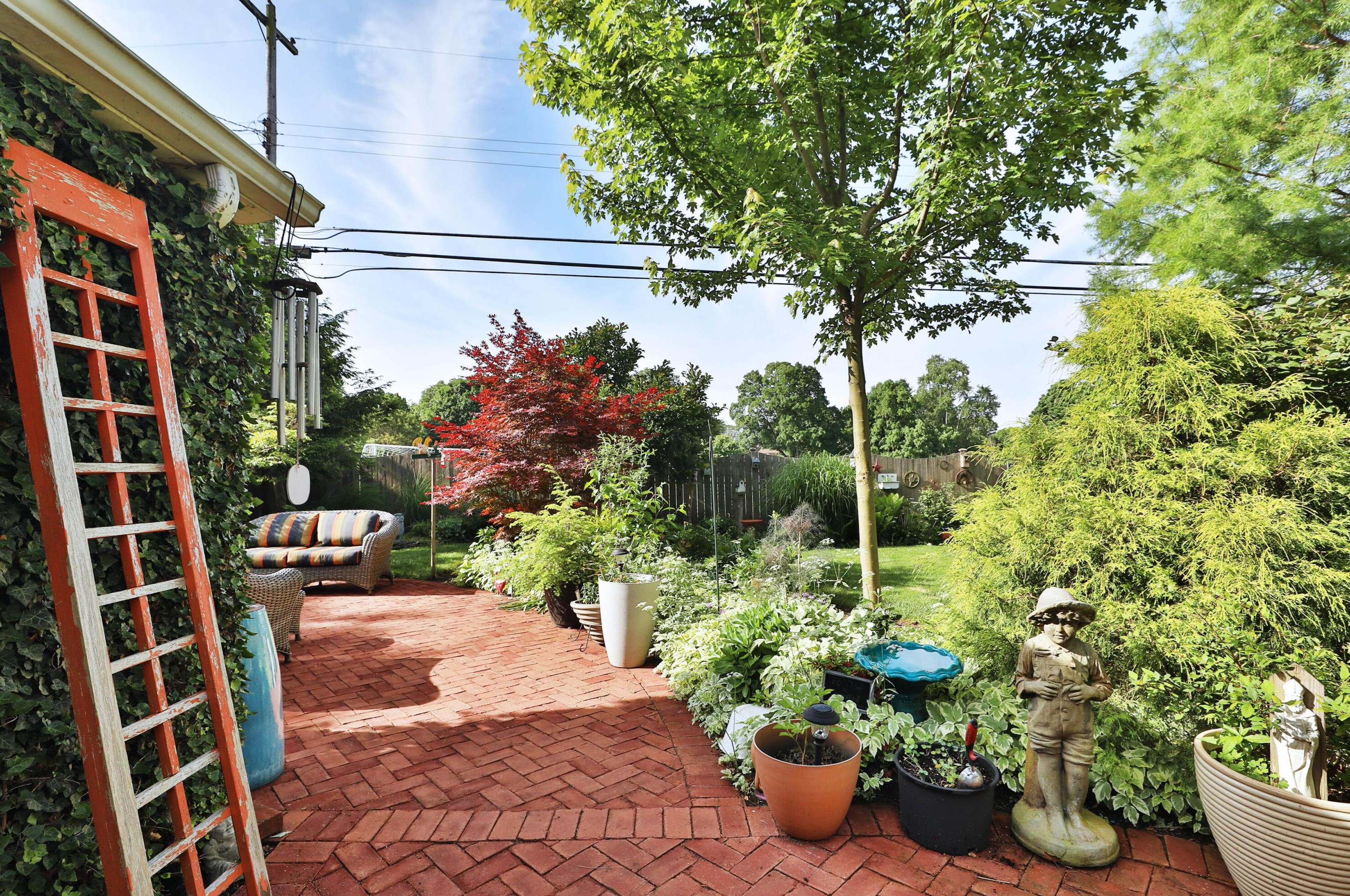 129 Schreyer Pl, Columbus OH  43214-2724 exterior