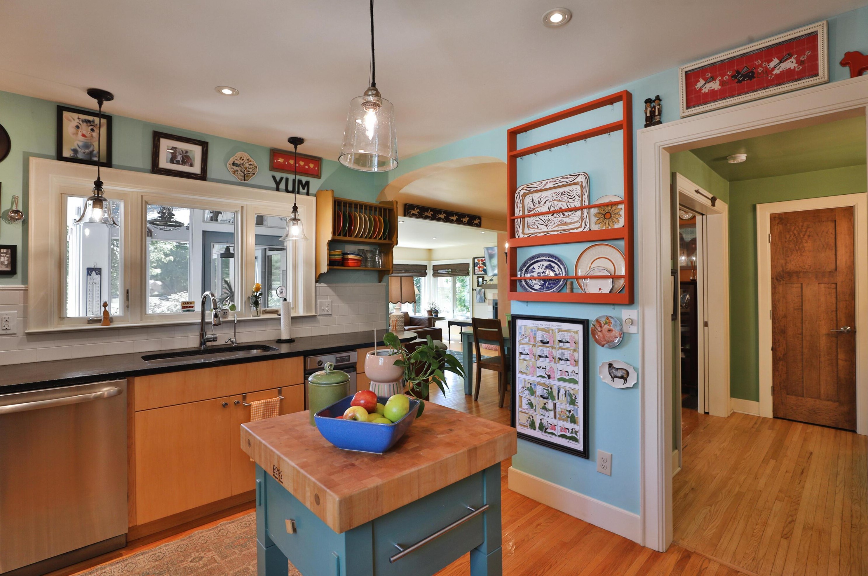 129 Schreyer Pl, Columbus OH  43214-2724 exterior