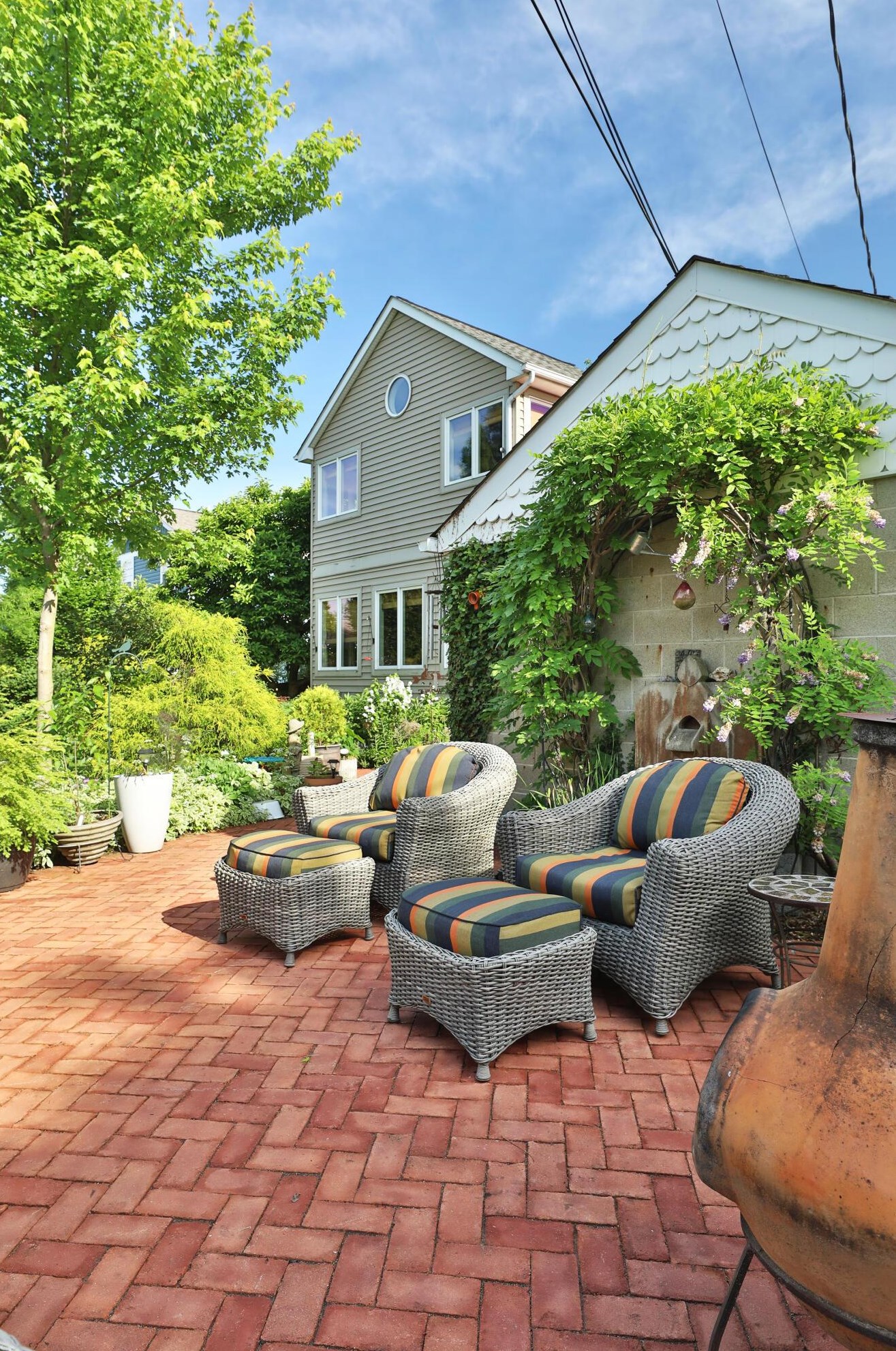 129 Schreyer Pl, Columbus OH  43214-2724 exterior