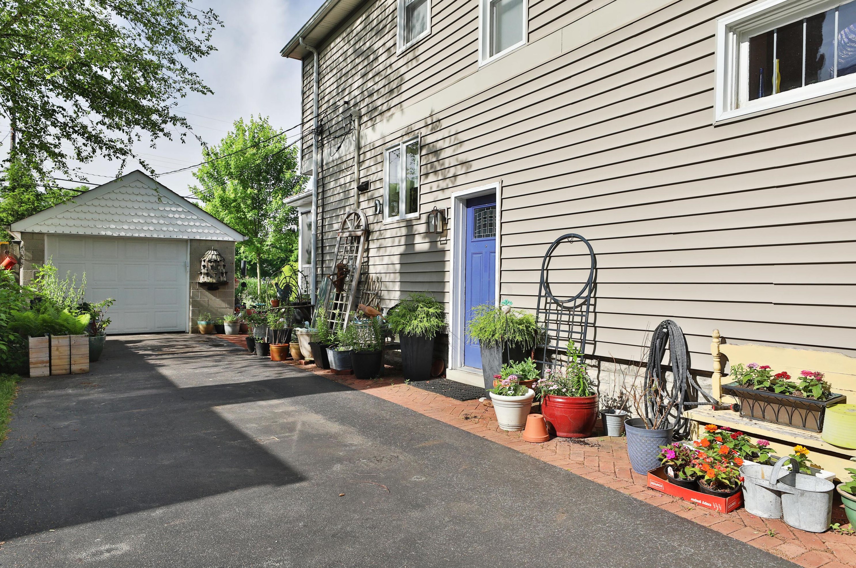 129 Schreyer Pl, Columbus OH  43214-2724 exterior